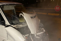 У столиці п'яний водій іномарки врізався в припарковане авто та почав стріляти у свідків аварії (фото, відео)