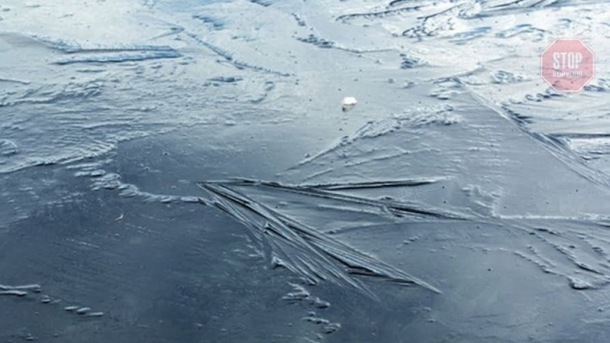 На Дніпропетровщині двоє рибалок провалилися під лід і втопилися