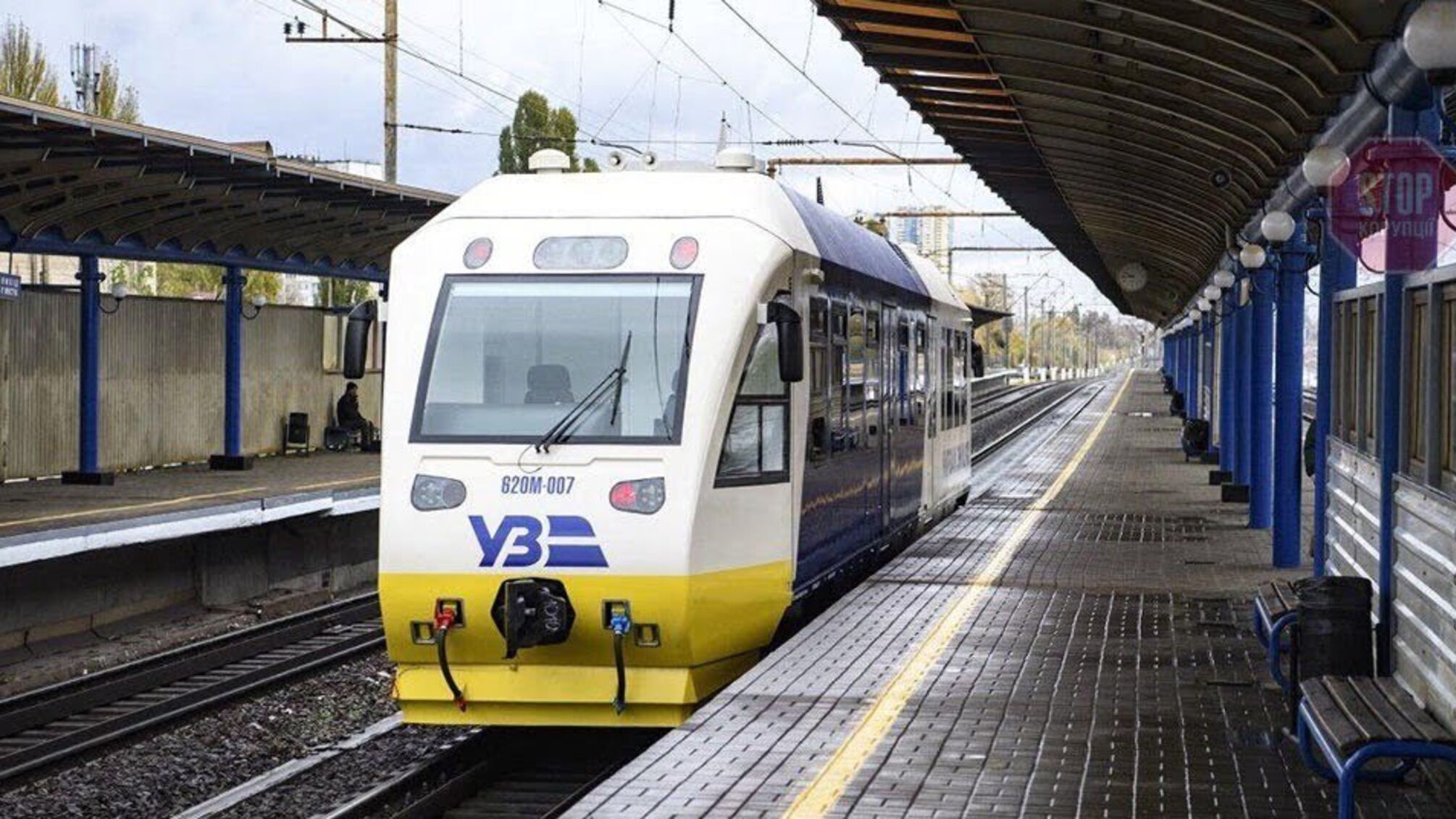 У Києві з рейок зійшов потяг, 'Укрзалізниця' почала розслідування 