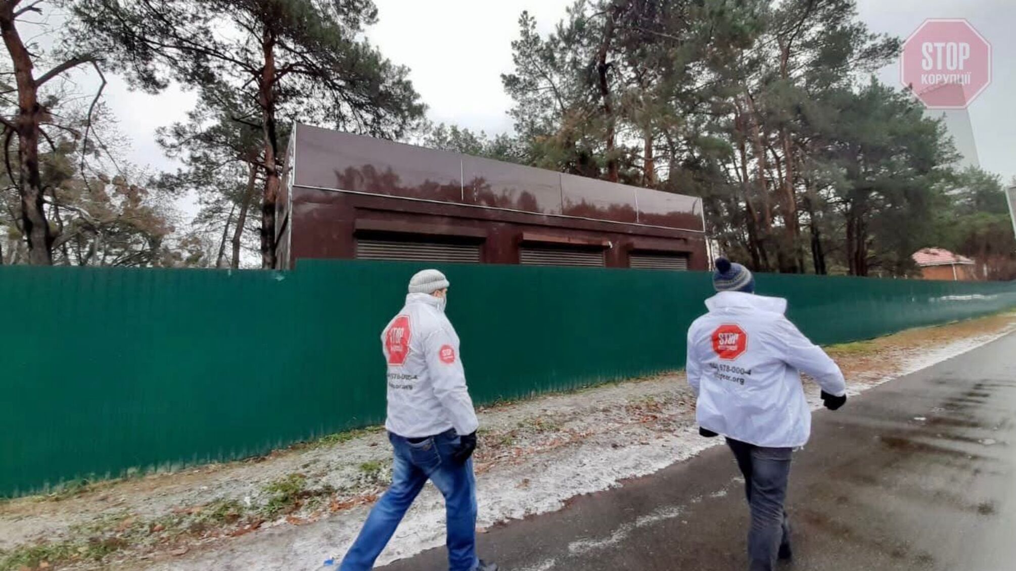 У Києві під виглядом реконструкції церкви планують вирубати парк та звести новий комплекс