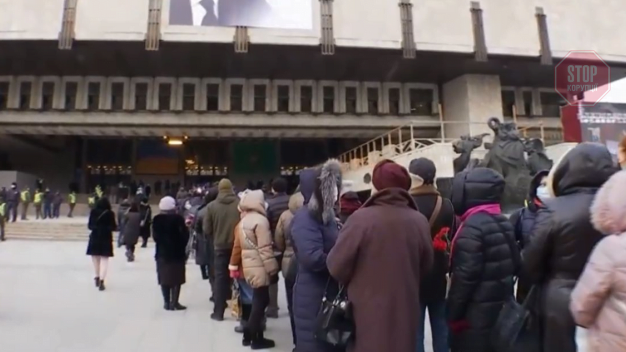 Поліція: Попрощатись із Кернесом прийшли більше ста тисяч людей (відео)