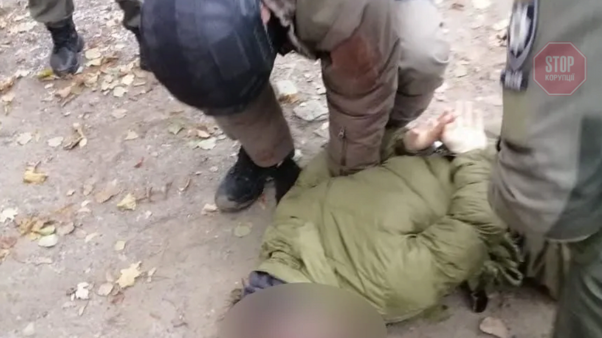 Перебував у міжнародному розшуку: у Києві затримали російського терориста (відео)