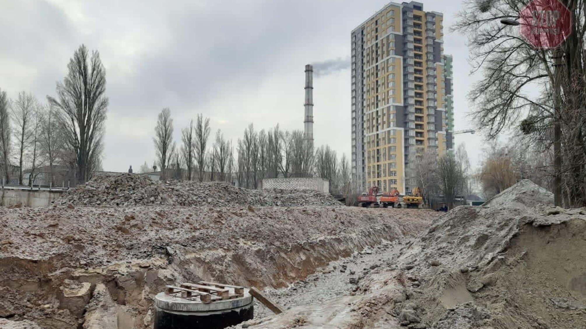 У Києві будують ЖК у промзоні: на Святошино під виглядом реконструкції адмінбудівель зводять висотки