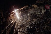 В Кировоградской области шахтеры уранового рудника продолжают протестовать