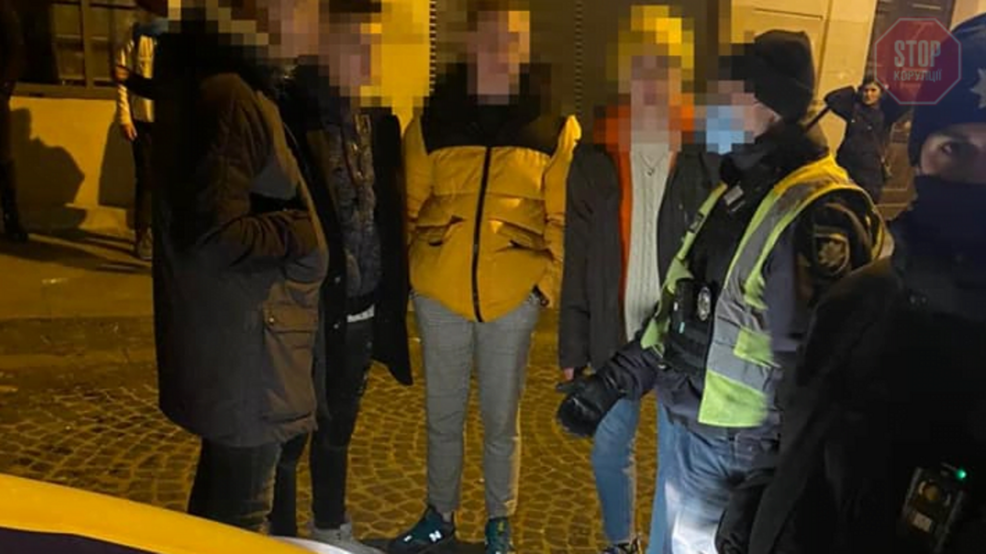 У Львові підлітка вдарили ножем у груди (фото)