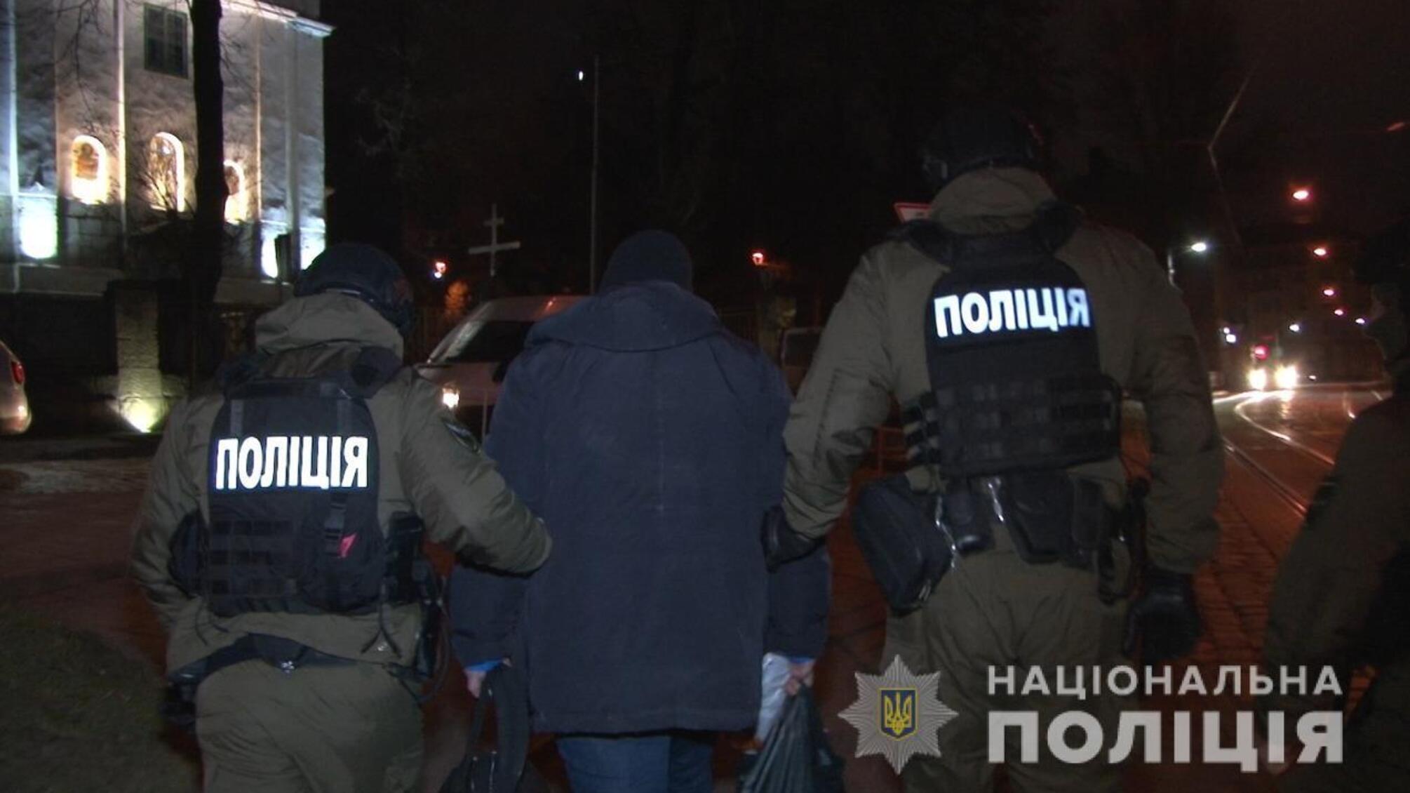 На Львівщині правоохоронці перекрили канал переправлення нелегальних мігрантів через державний кордон