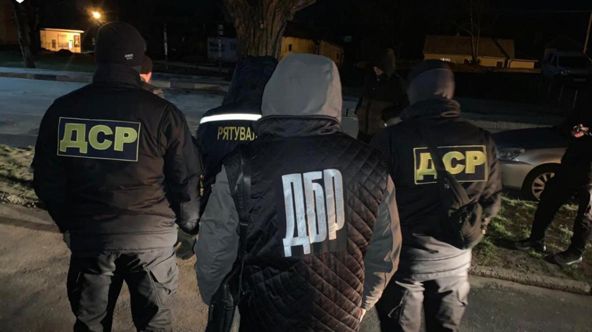 Хабар за уникнення перевірки - ДБР затримало працівника ДСНС
