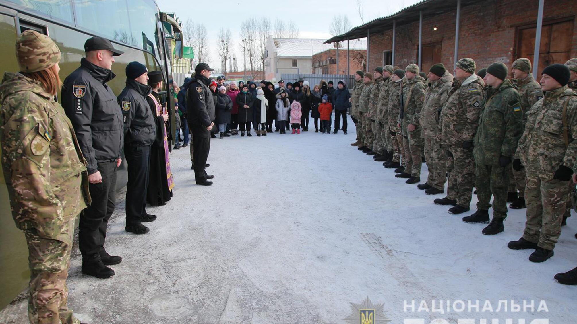Зведений загін хмельницьких поліцейських вирушив у зону проведення Операції Об’єднаних Сил