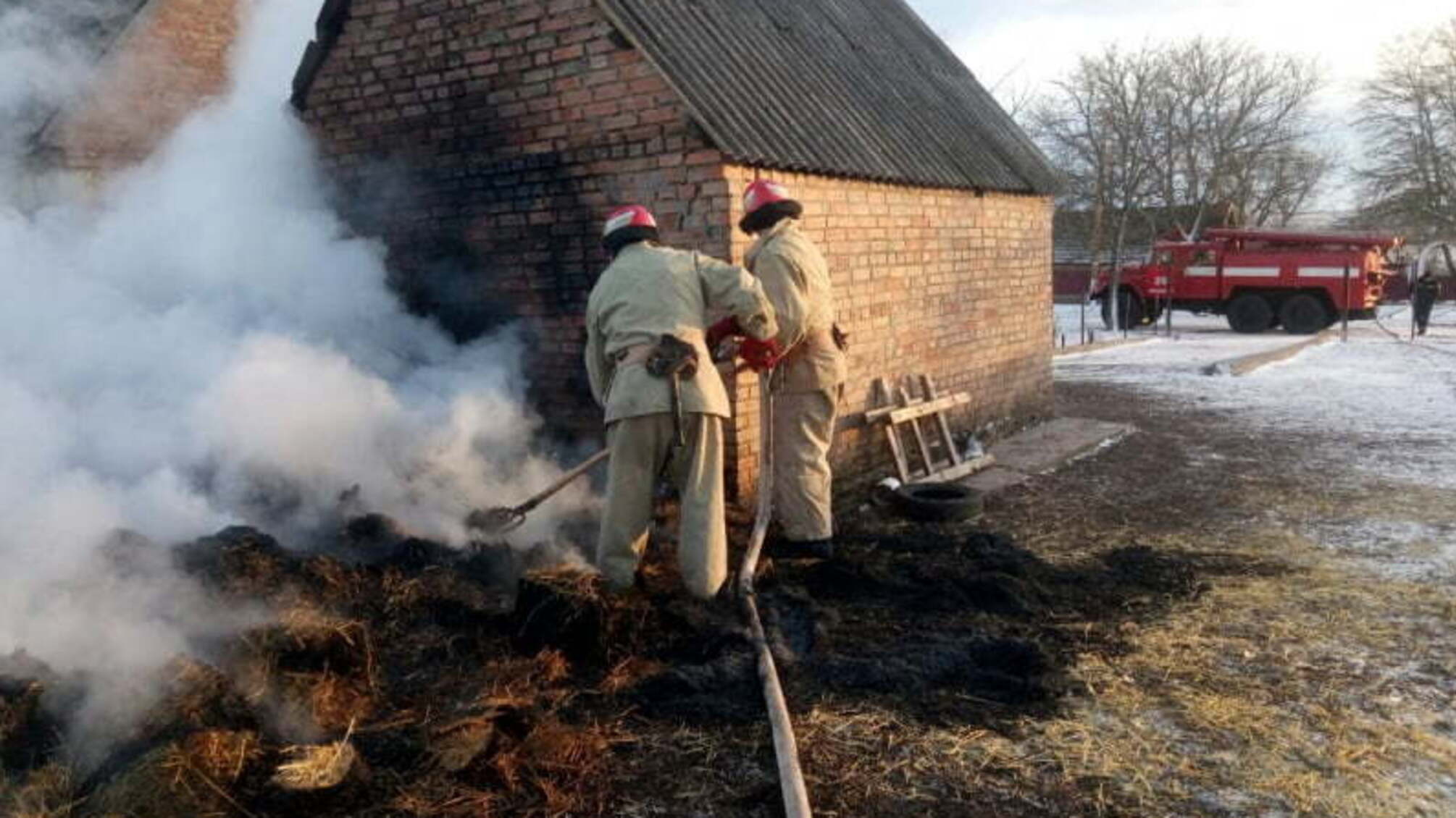Кіровоградська область: вогнеборцями приборкано 3 пожежі у житловому секторі, на одній з них виявлено тіло загиблого чоловіка