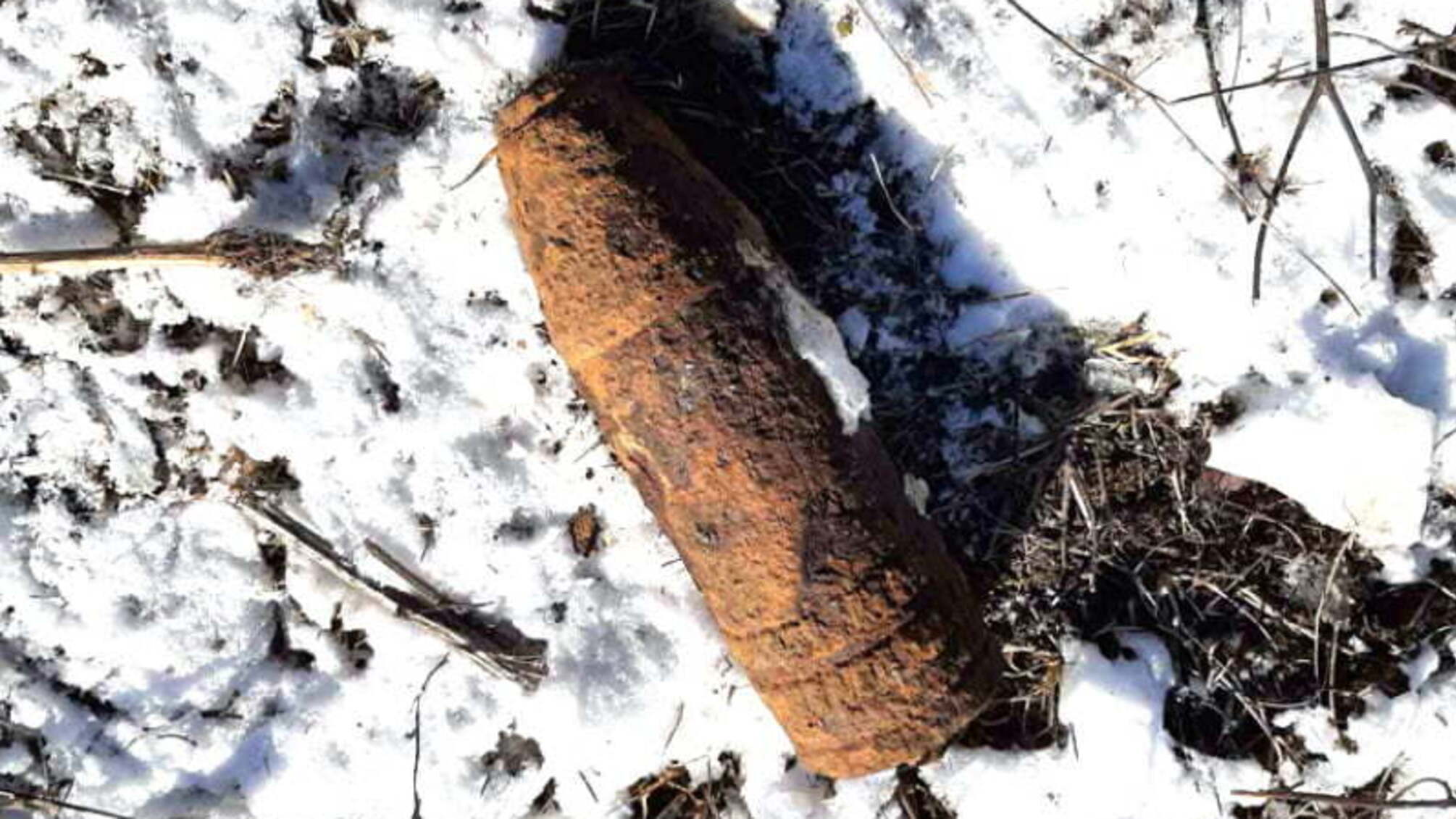 На Хмельниччині піротехніки ГУ ДСНС знищили застарілий боєприпас