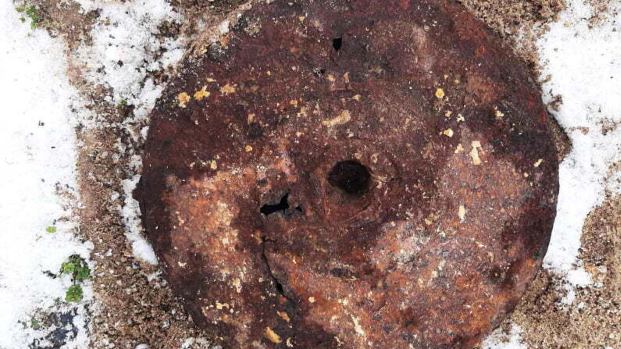 На Хмельниччині піротехніки ГУ ДСНС знищили застарілий боєприпас — протитанкову міну