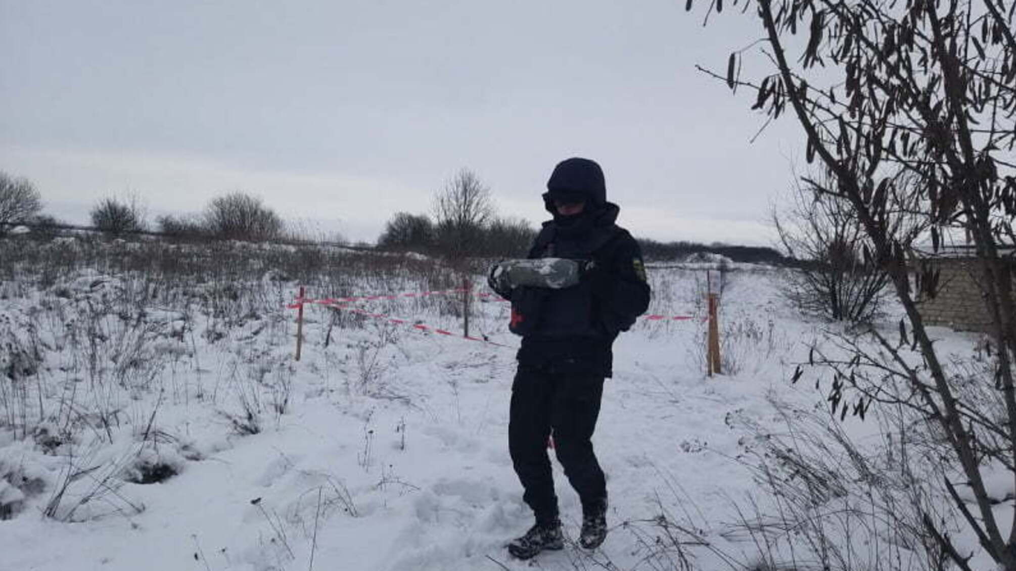 На Донеччині піротехніки ДСНС вилучили із каналу Сіверський Донець – Донбас 5 артилерійських снарядів