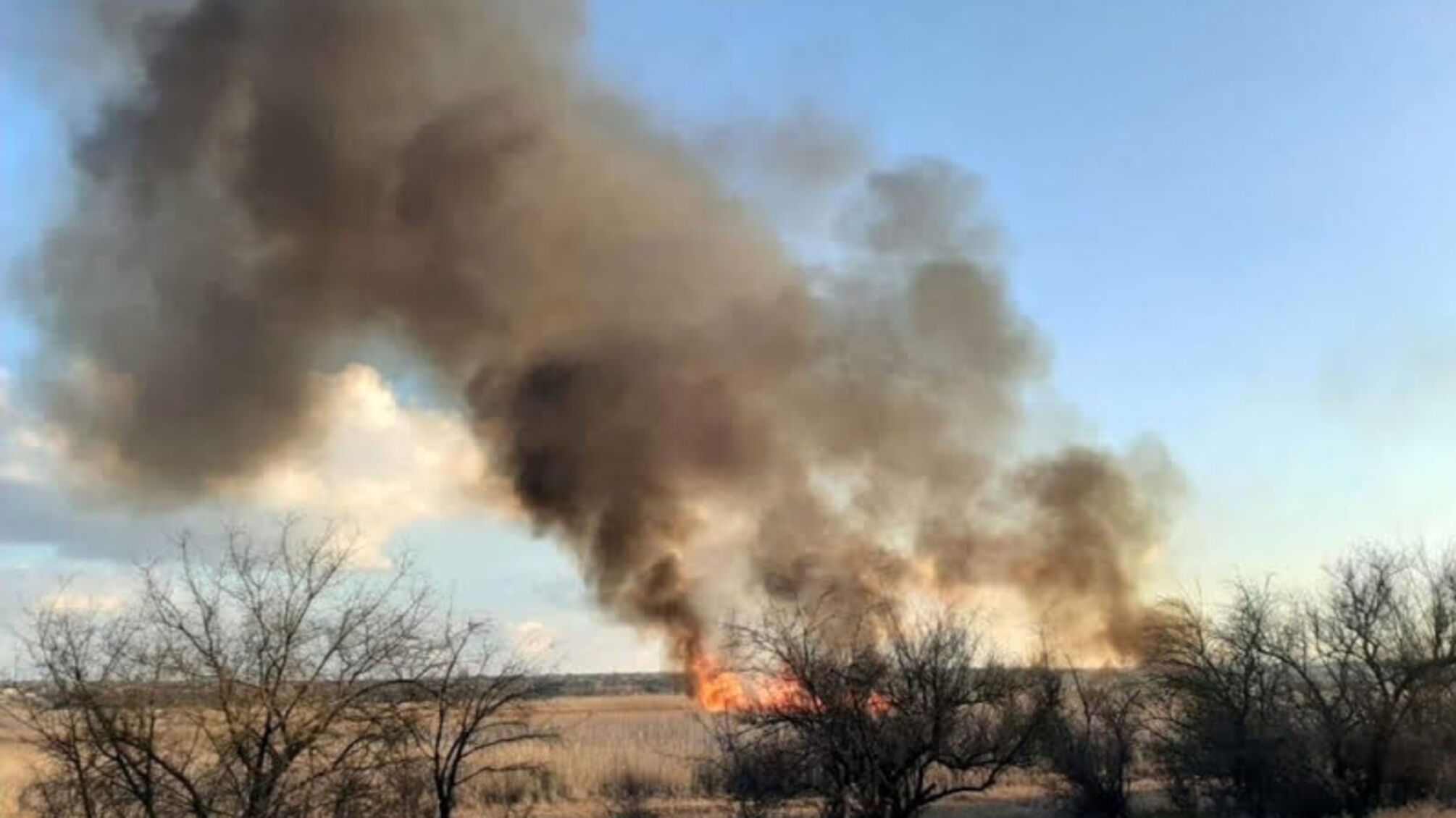 Миколаївська область: минулої доби рятувальники двічі залучались до гасіння пожеж на відкритих територіях