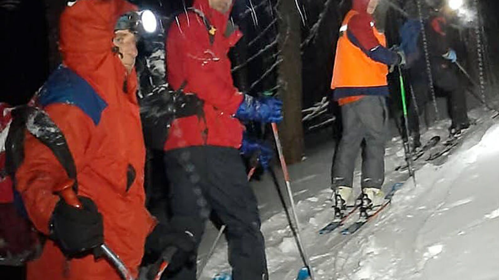 На Рахівщині рятувальники відшукали заблукалих туристів