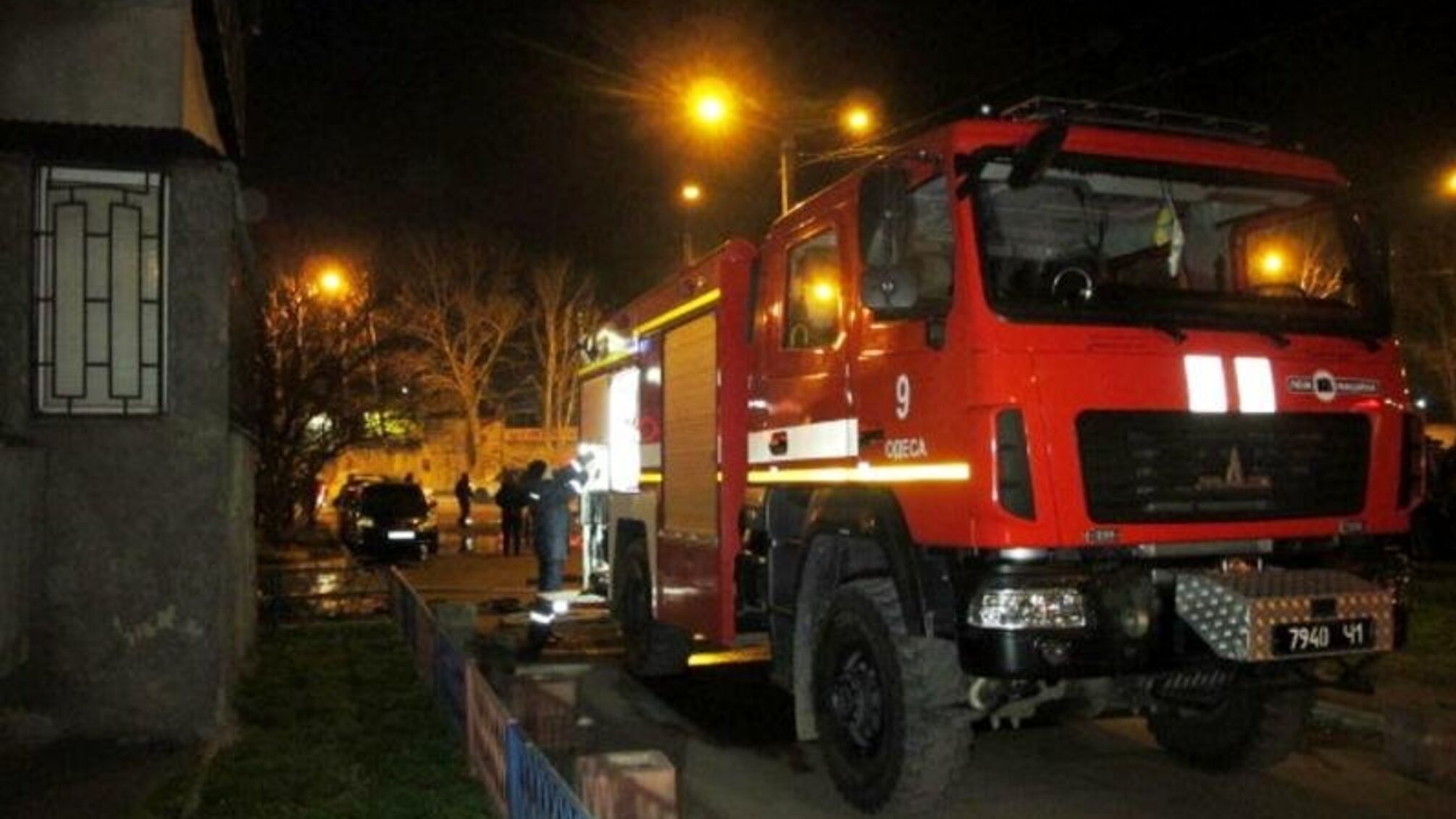 м. Одеса: рятувальники ліквідували загоряння електрощитових та кабелів у багатоповерховому будинку