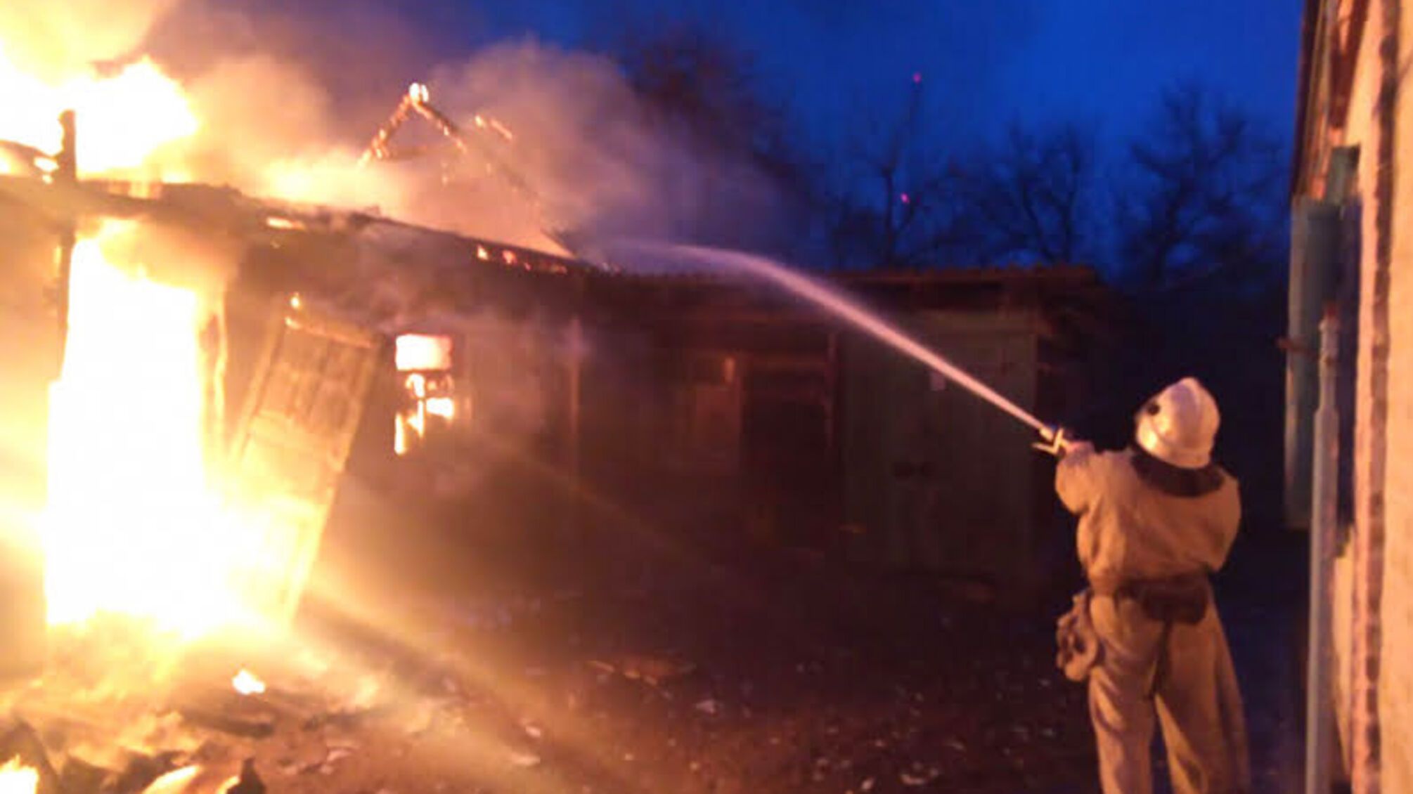 Полтавська область: рятувальники ліквідували пожежу в господарчій будівлі