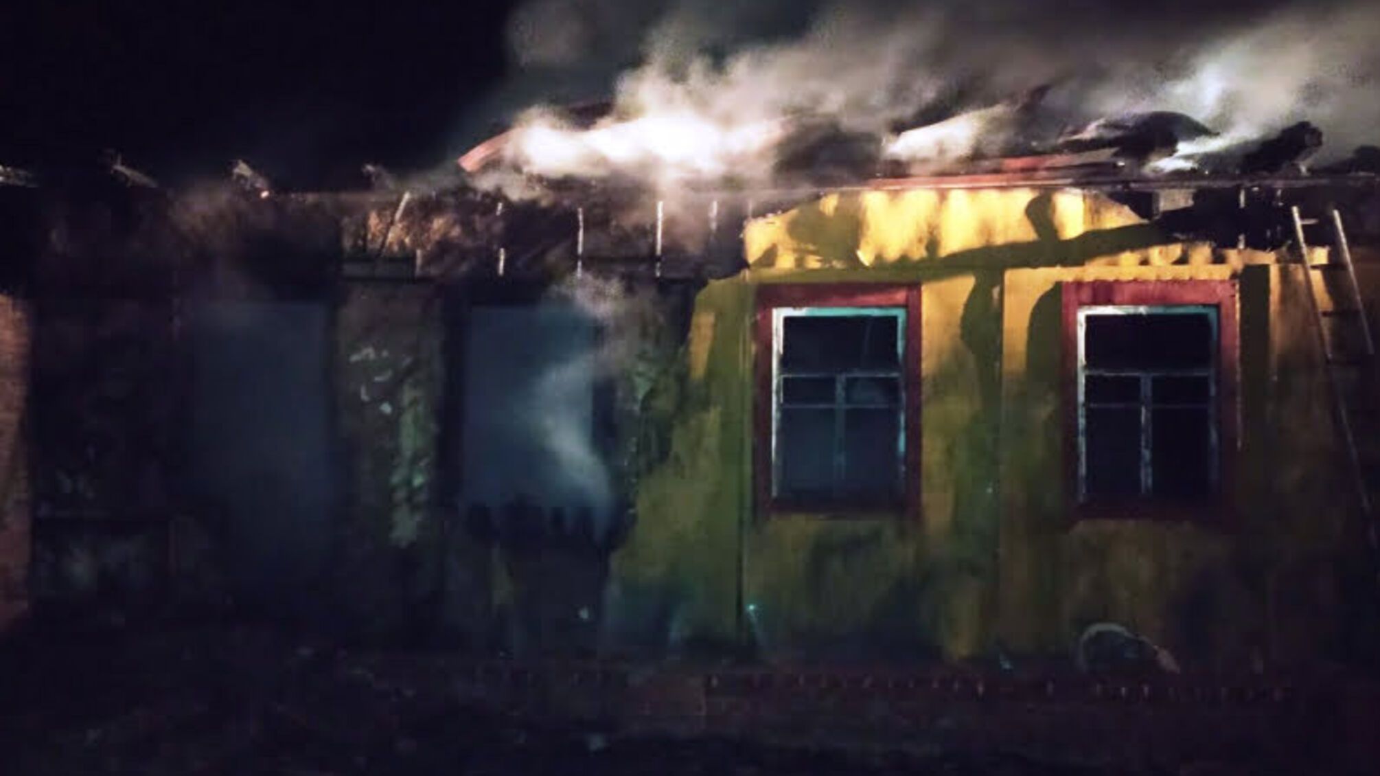 Чернігівська область: під час ліквідації пожежі вогнеборці виявили тіло чоловіка