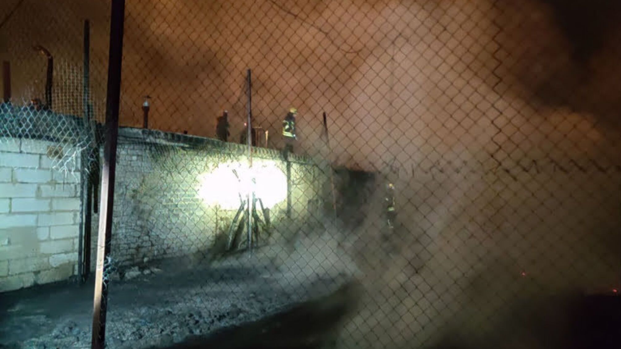 м. Київ: ліквідовано пожежу на території автогаражного кооперативу