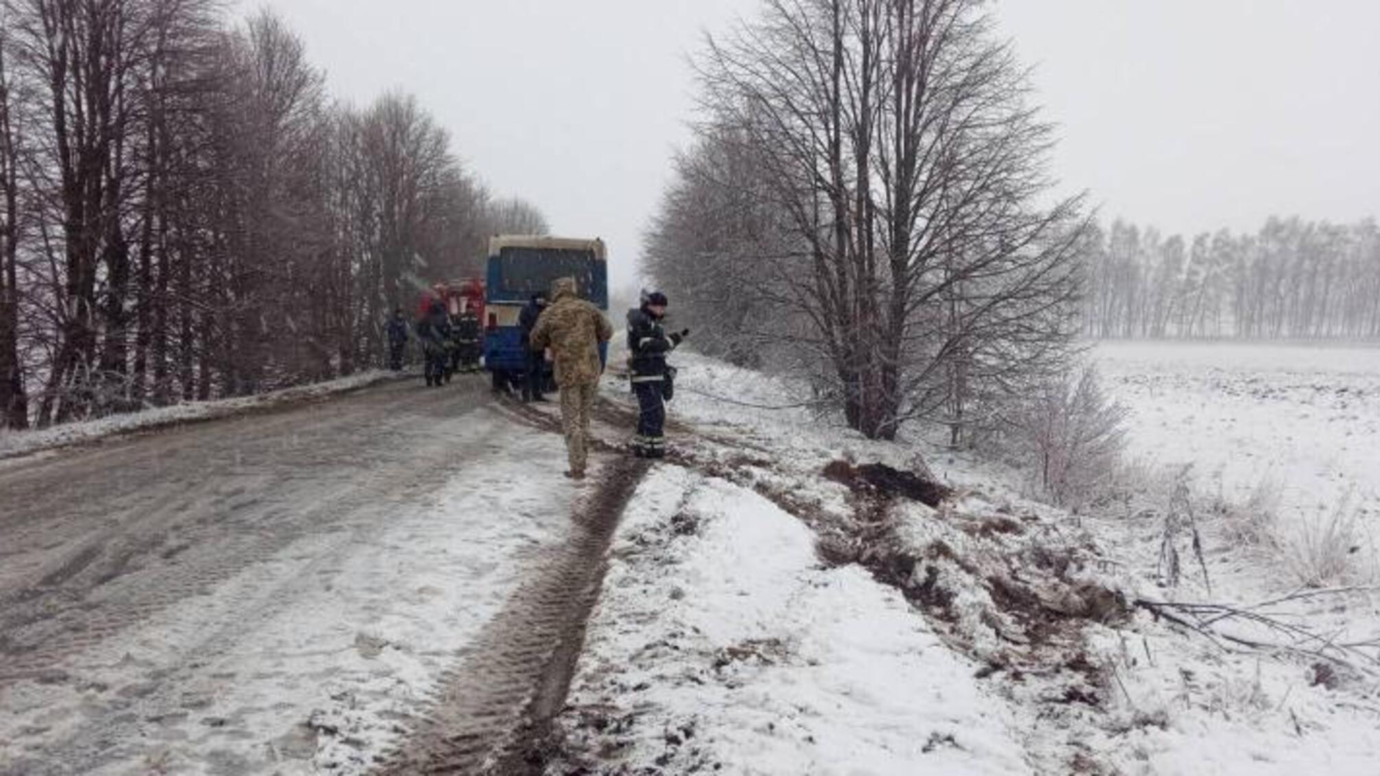 Вінницька область: рятувальники надали допомогу водієві автобусу