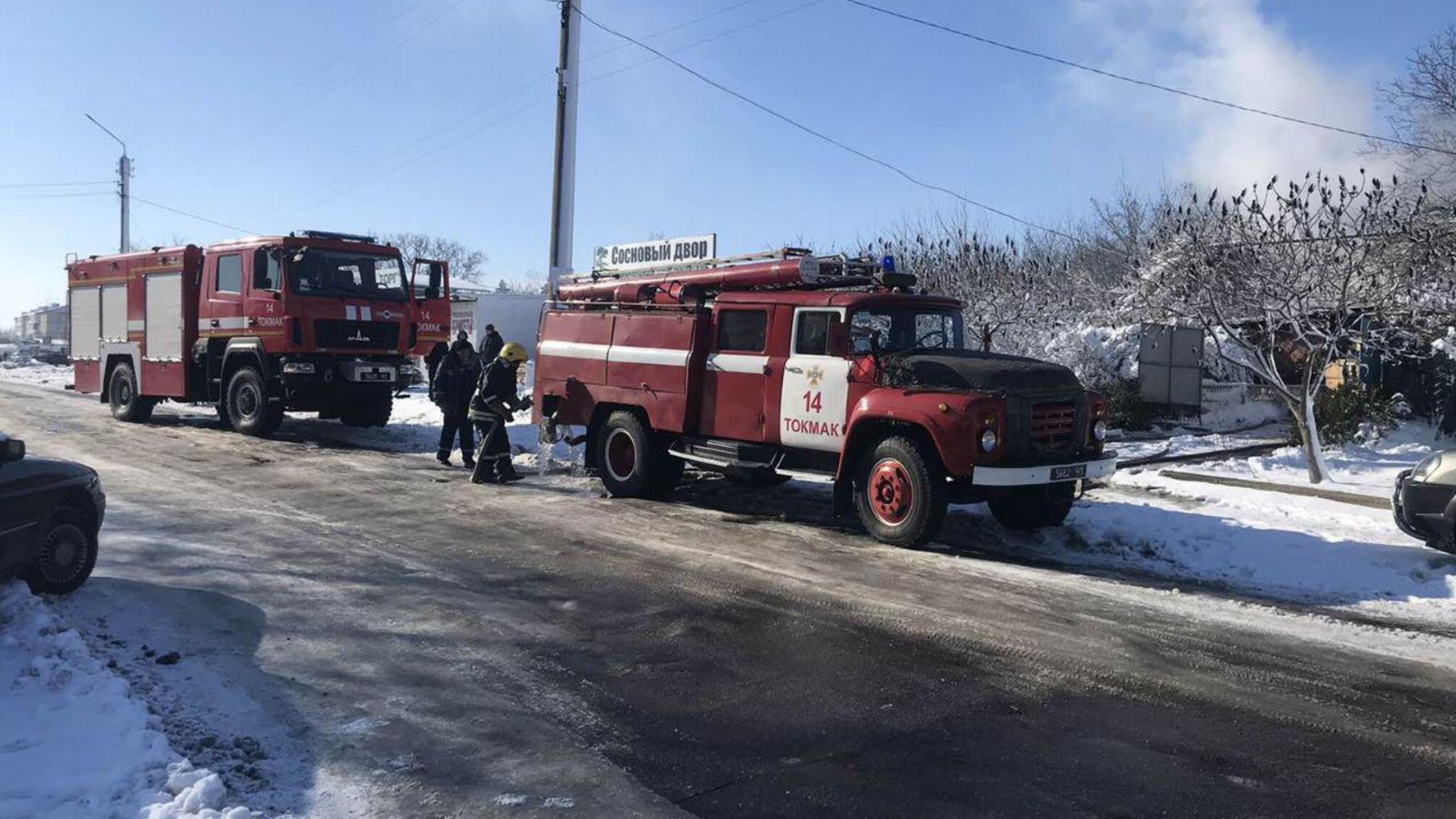 Запорізька область: вогнеборці ліквідували пожежу у господарчій споруді