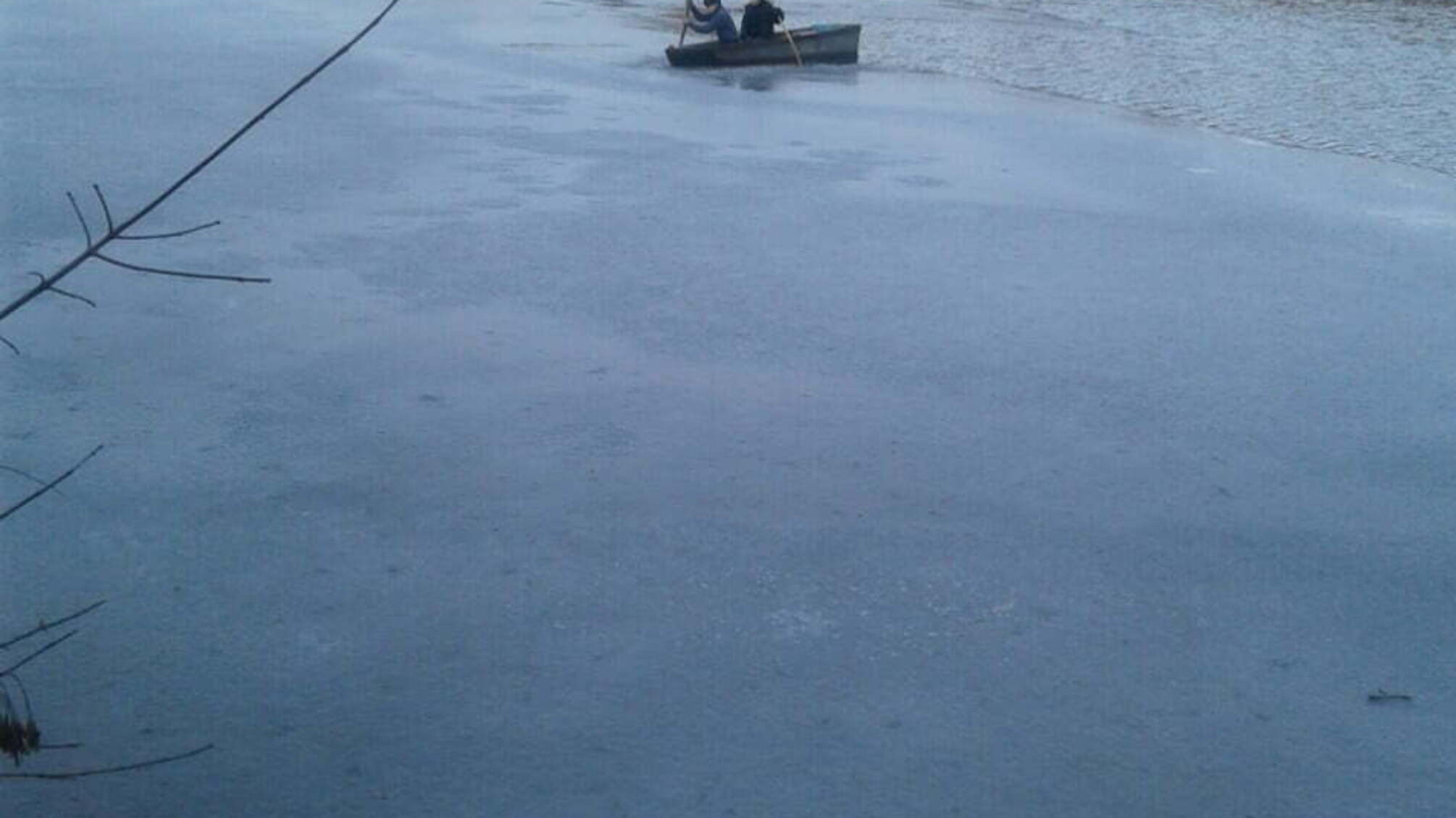Житомирська область: фахівці ДСНС врятували на річці двох дітей, які, перебуваючи у човні, не могли самостійно потрапити на берег