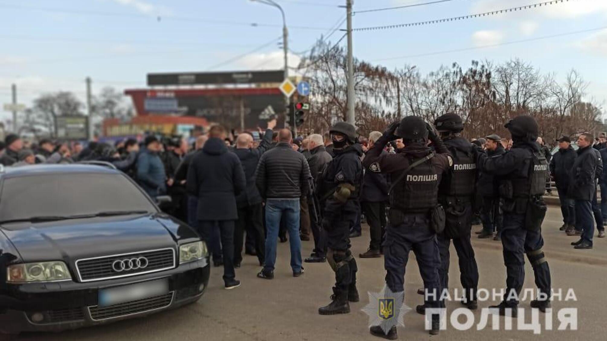 Харківська поліція вживає комплекс заходів для недопущення силового протистояння на ринку «Барабашово»