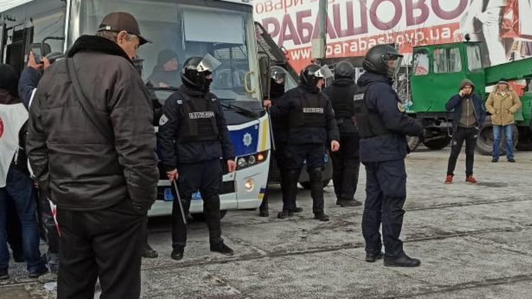 Харківська поліція вживає комплекс заходів для недопущення розвитку силового протистояння на ринку «Барабашово» (ОНОВЛЕНО)