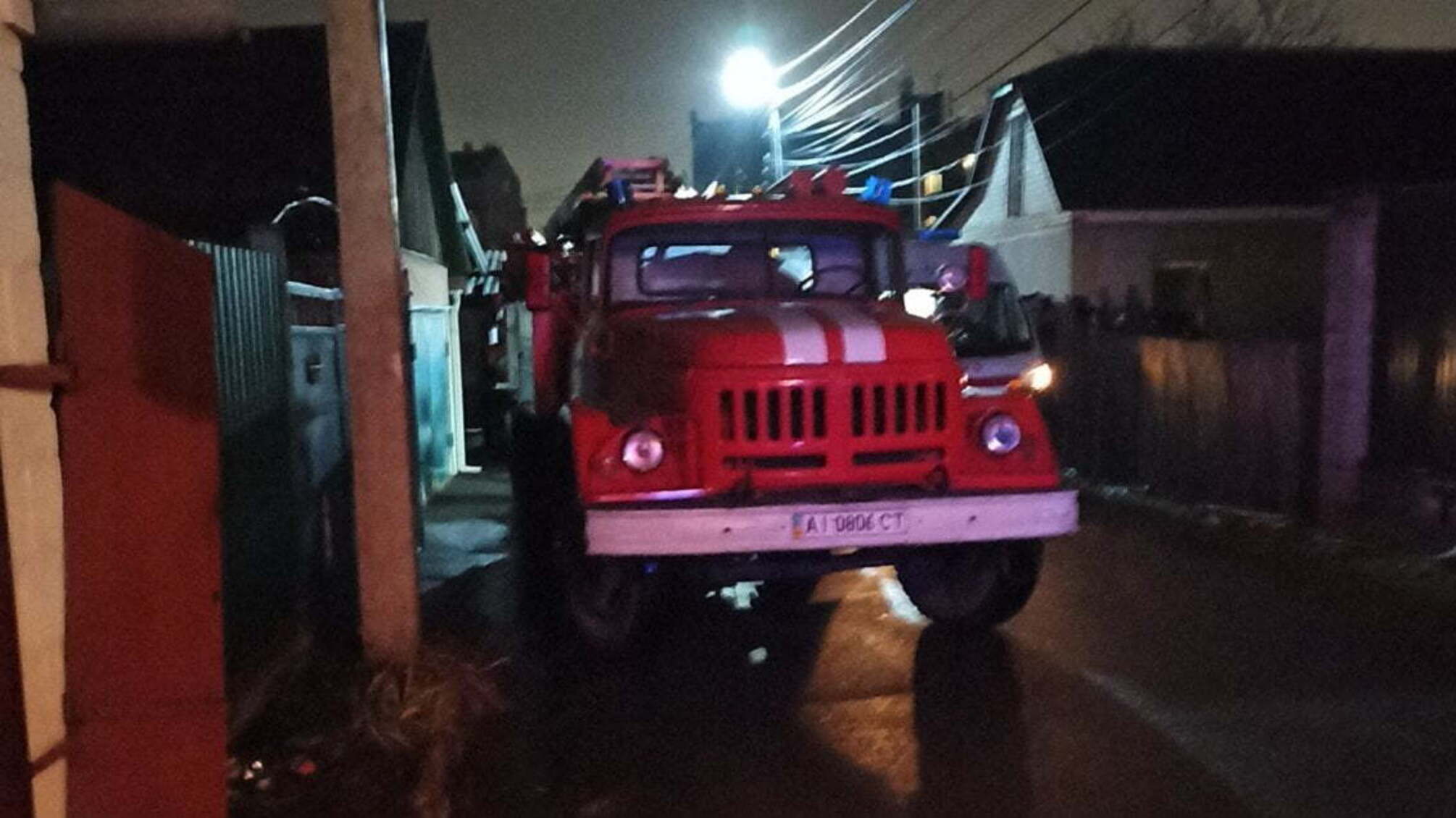 Київська область: рятувальники ліквідували загорання в житловому будинку, одна людина загинула та одна постраждала