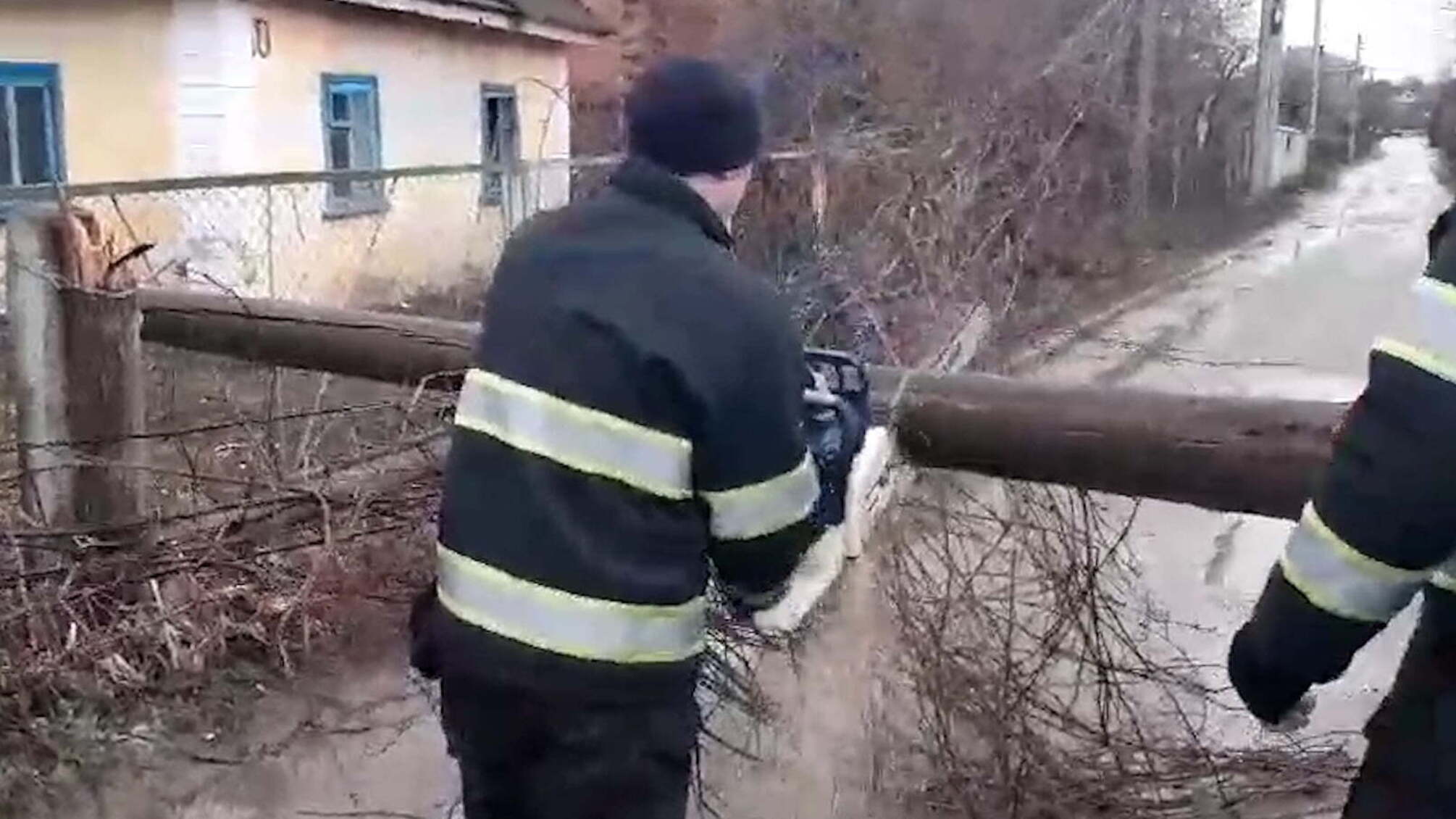 Рятувальники Хмельниччини за минулу добу здійснили 28 виїздів на ліквідацію наслідків негоди