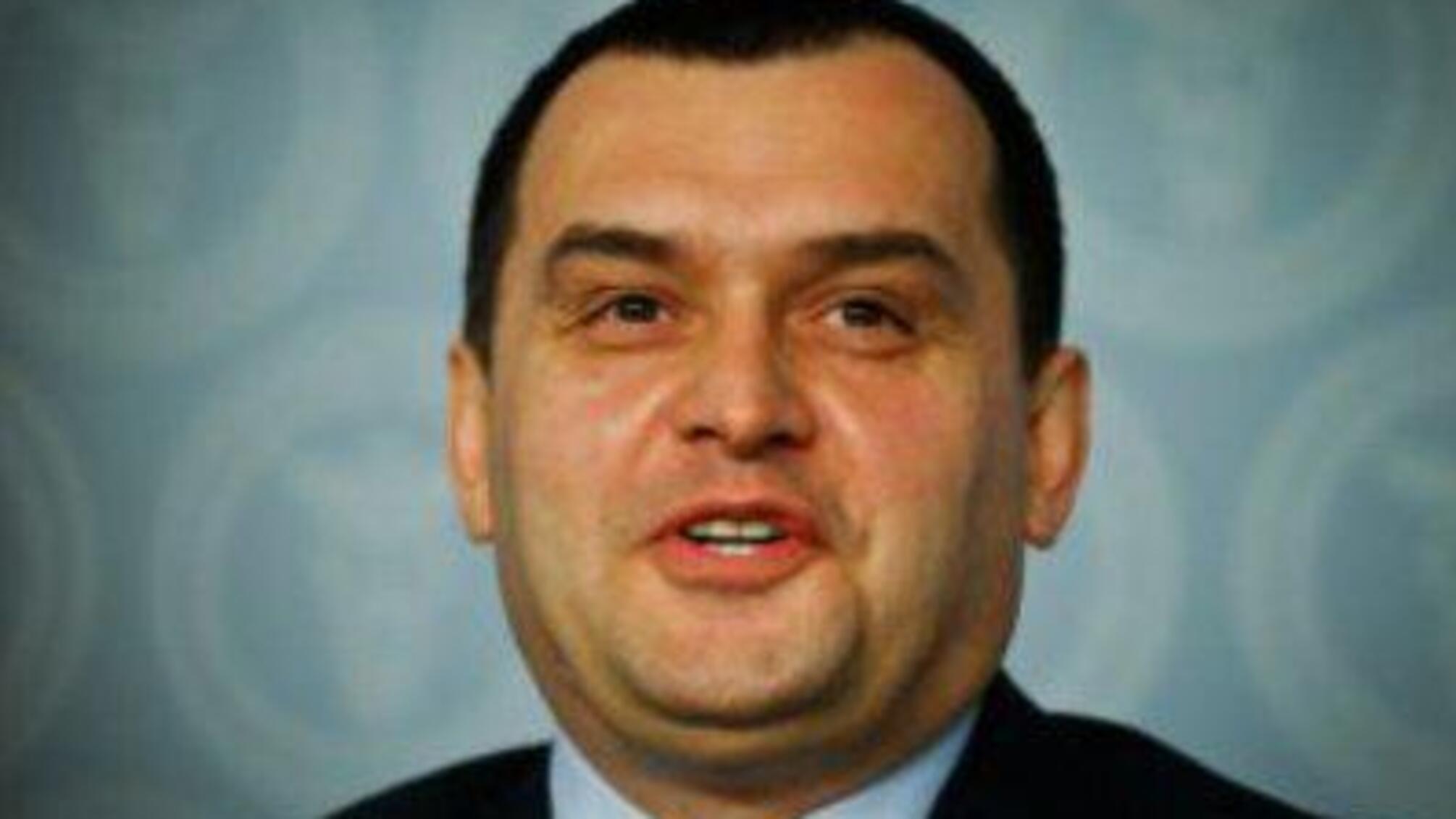 Захарченку приписують банки, телеканали та аеропорти