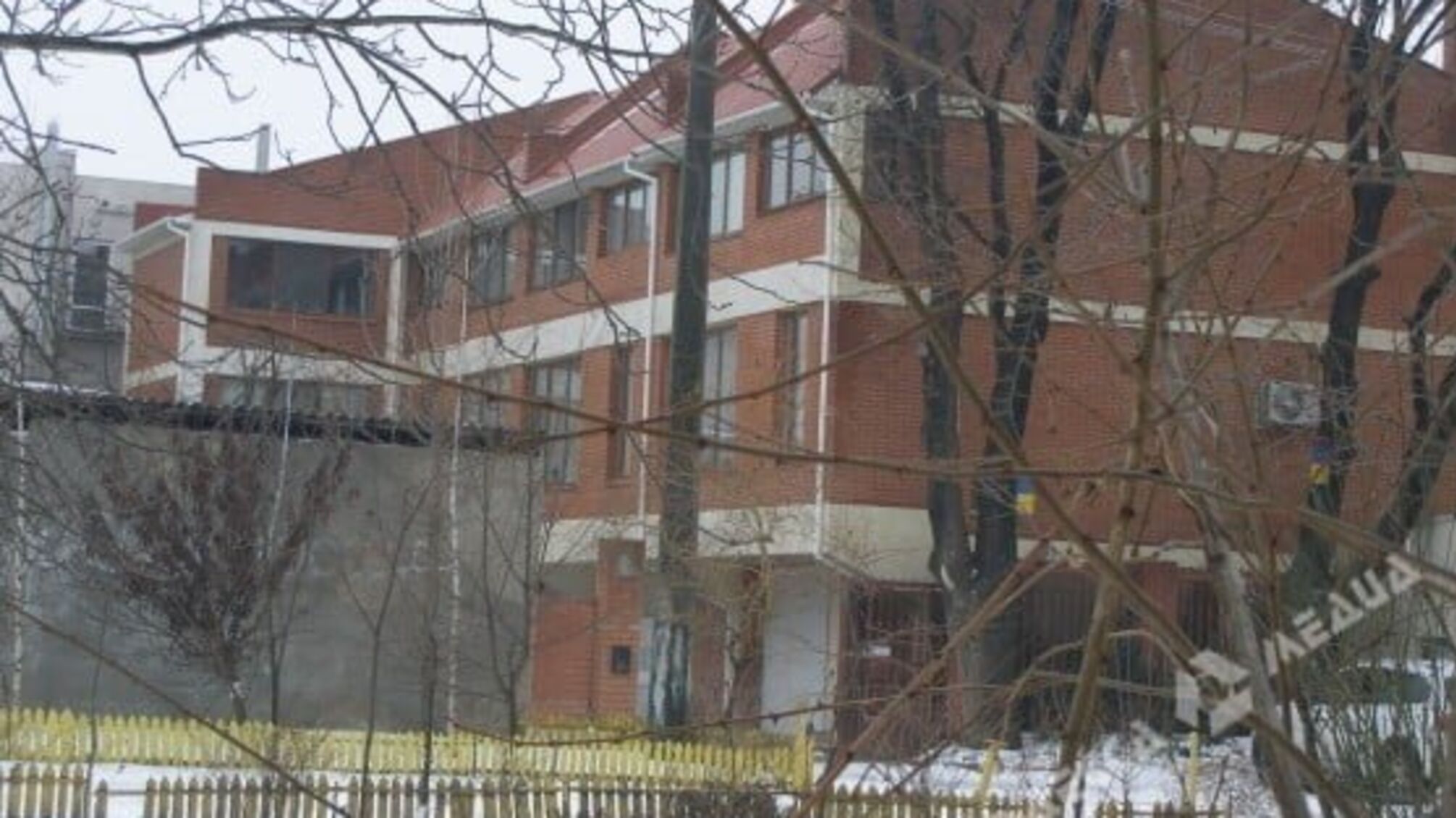 Работники АТ «Мiсто Банк» вломились в дом к одесситке