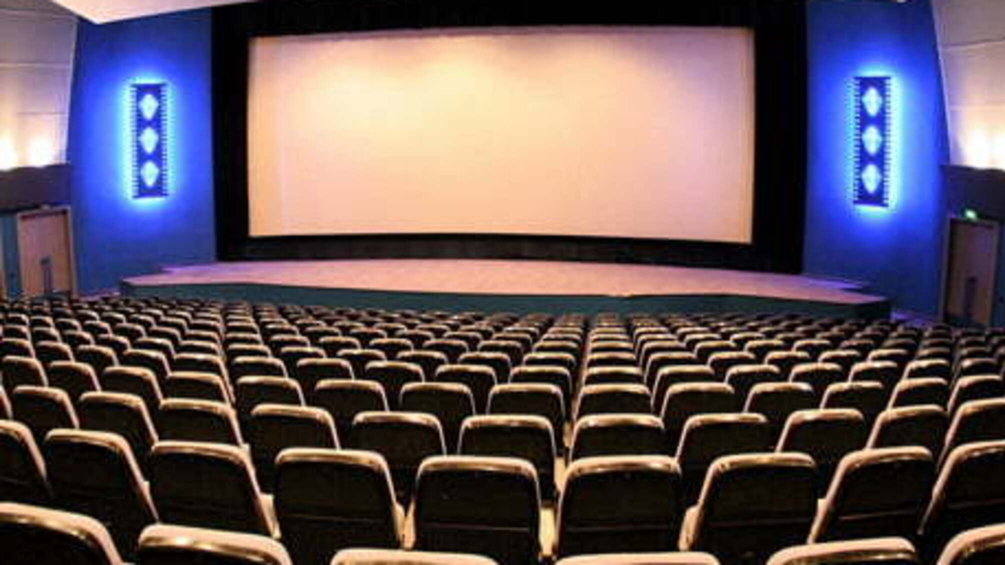 Слияние и поглощение киевских кинотеатров. Из 10 - три отказались