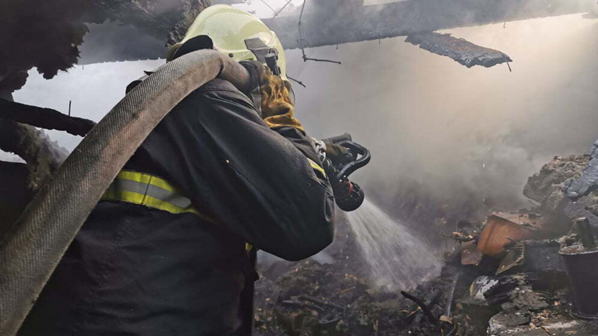 Миколаївська область: ліквідовано пожежу господарчої споруди