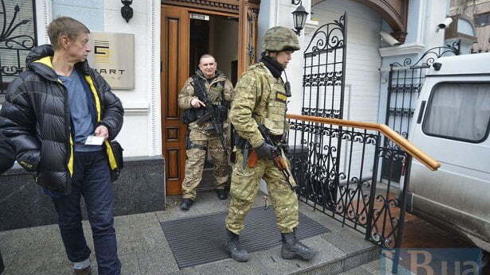 В офисе холдинга Новинского проходит обыск