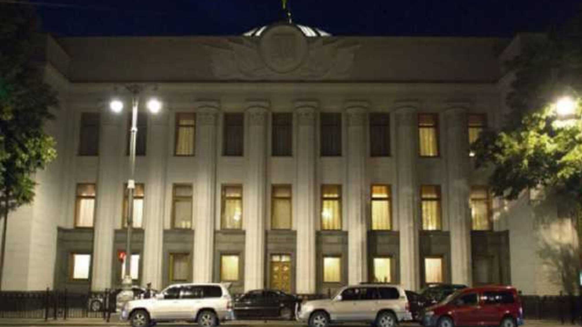 Депутатов возьмут измором: Рада будет принимать 'земельный' закон под покровом ночи