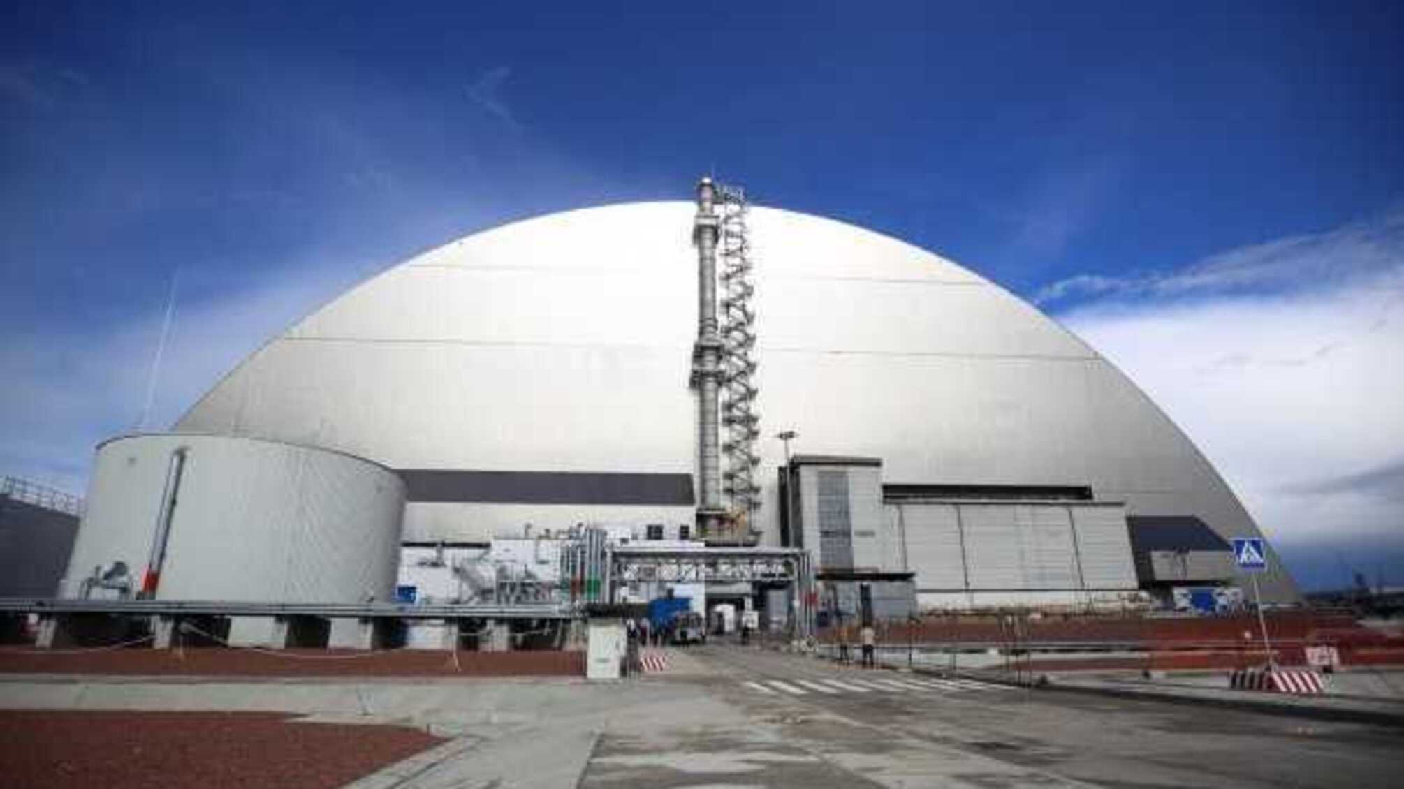 Зона отчуждения: кто и почему блокирует закрытие криминальных схем в Чернобыле?