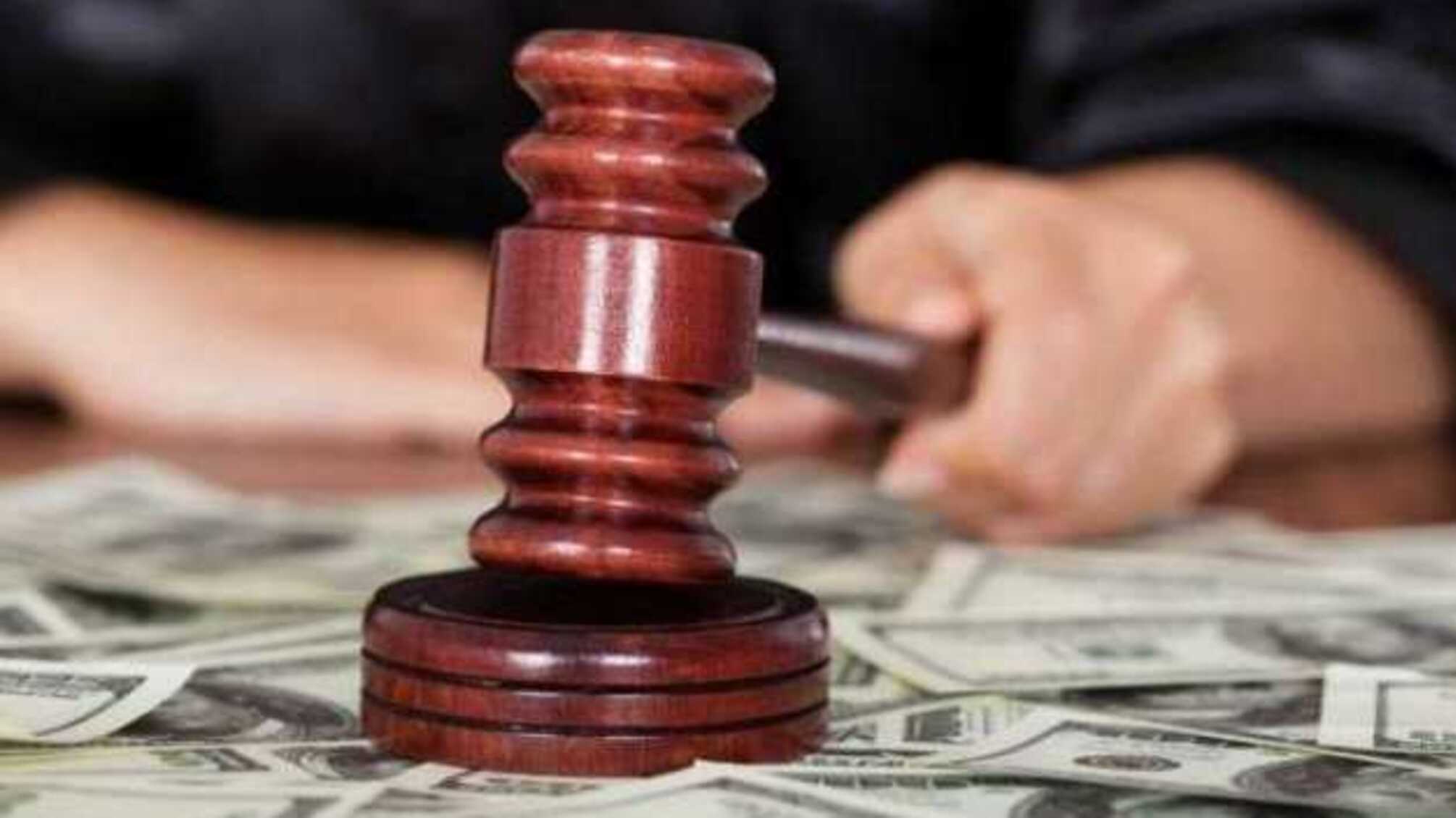 Пойманному на взятке главе Черновицкого облсовета назначен залог в ₴10 миллионов