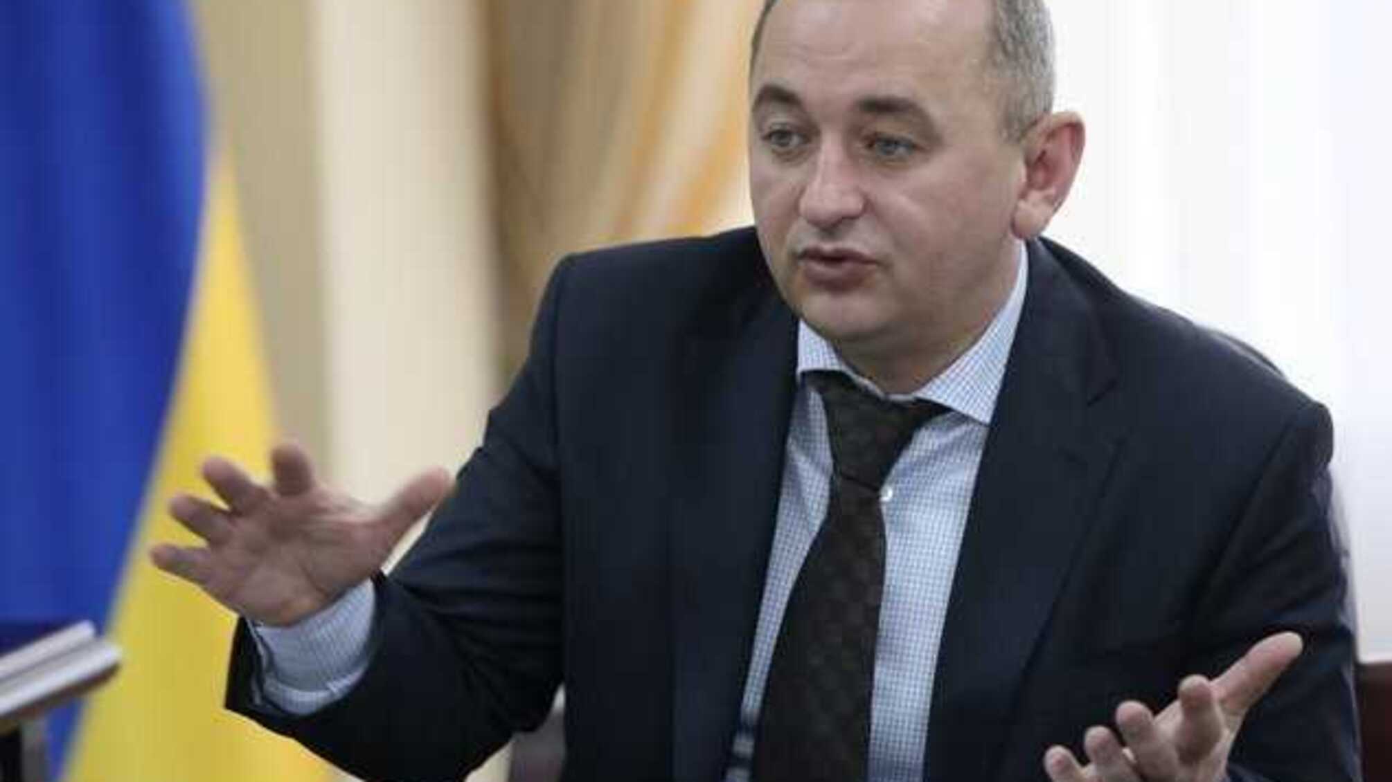 История одной семьи. Как Анатолий Матиос прячет деньги в карманах жены