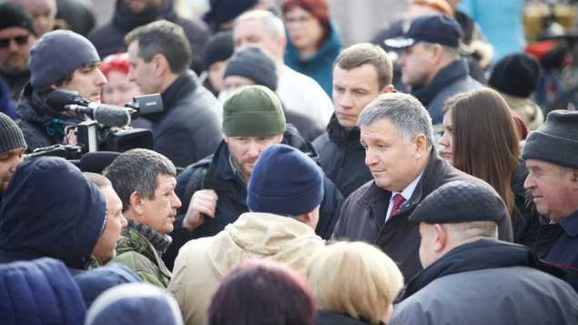 Аваков в Новых Санжарах: Из Китая вернулись 7 тысяч украинцев, ни одного поражения