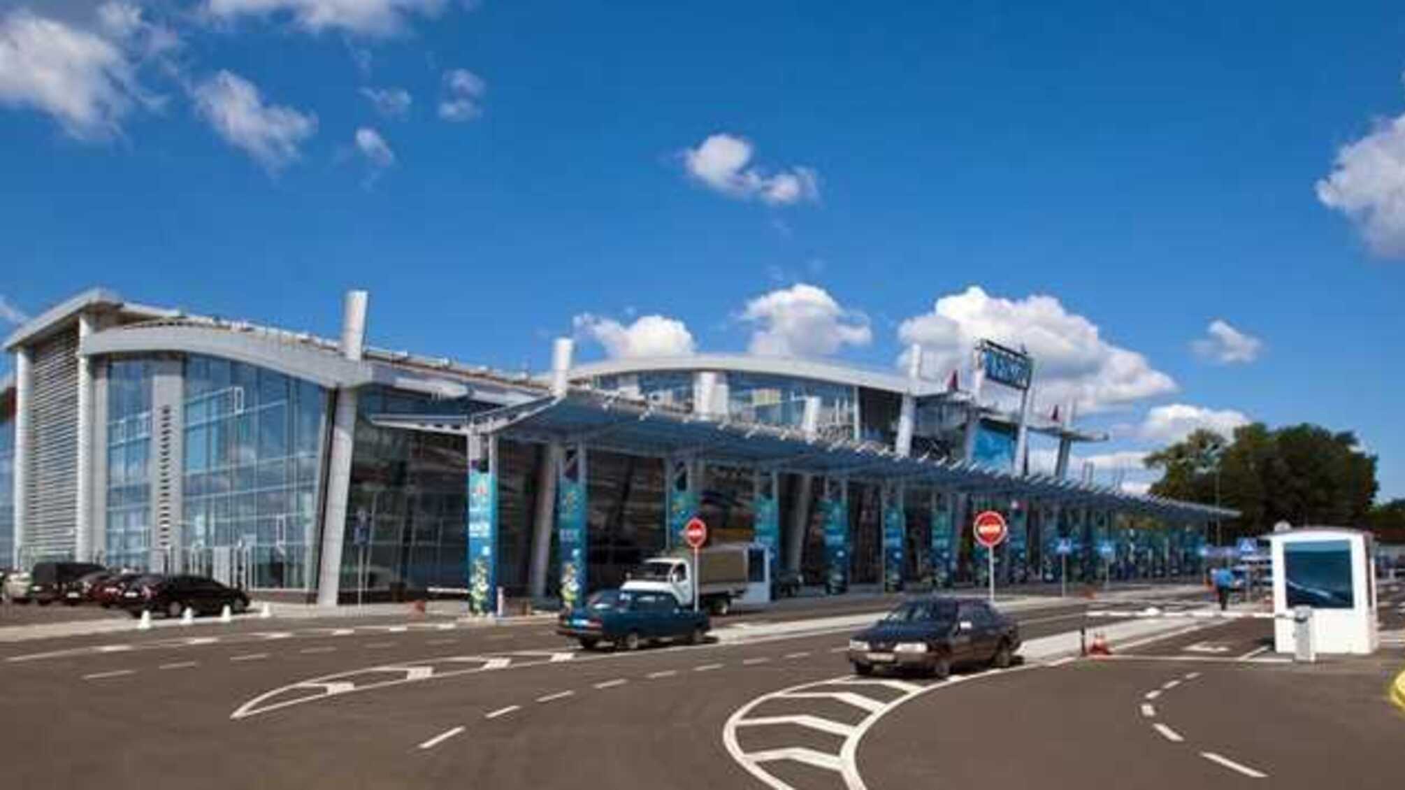 В киевском аэропорту российским пропагандистам запретили въезд в страну