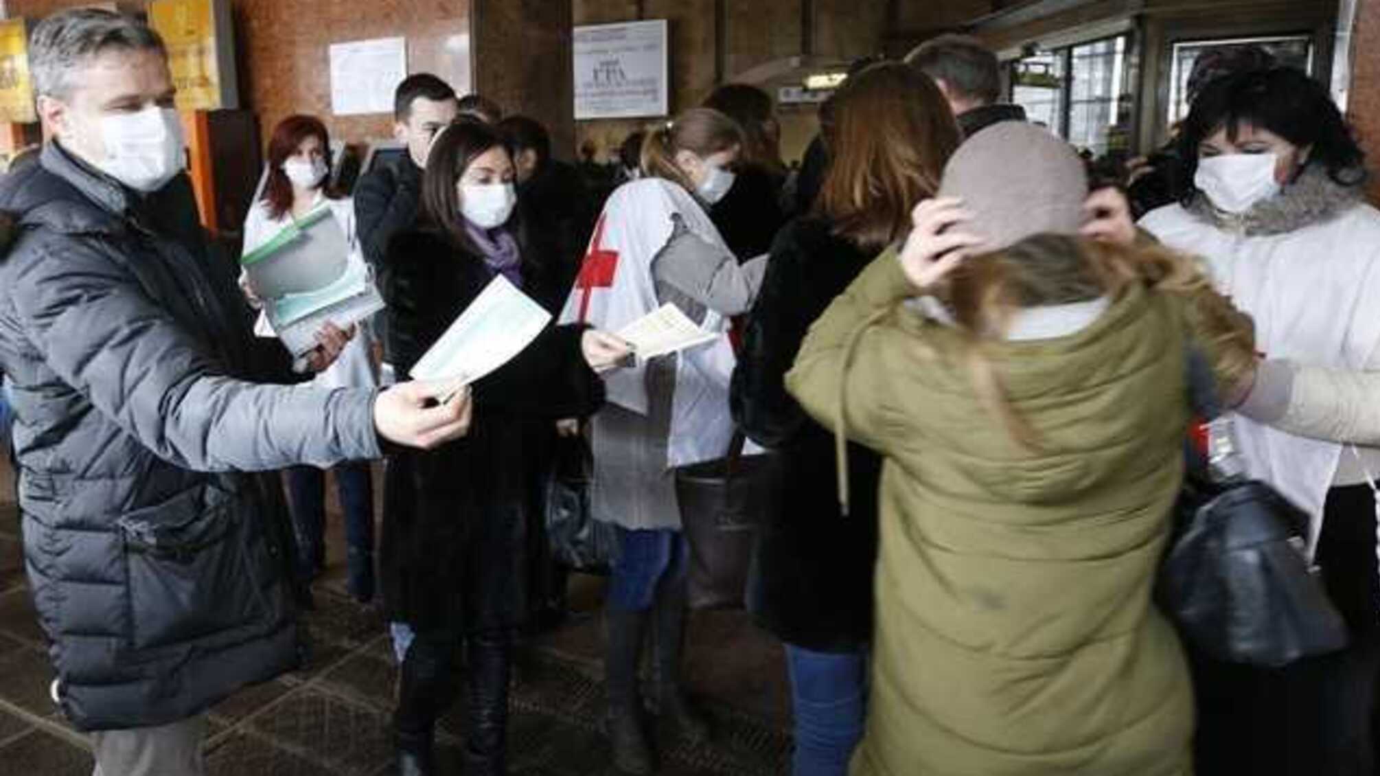 Найбільший ризик заразитися коронавірусом в українців, яким за 80, — РНБО