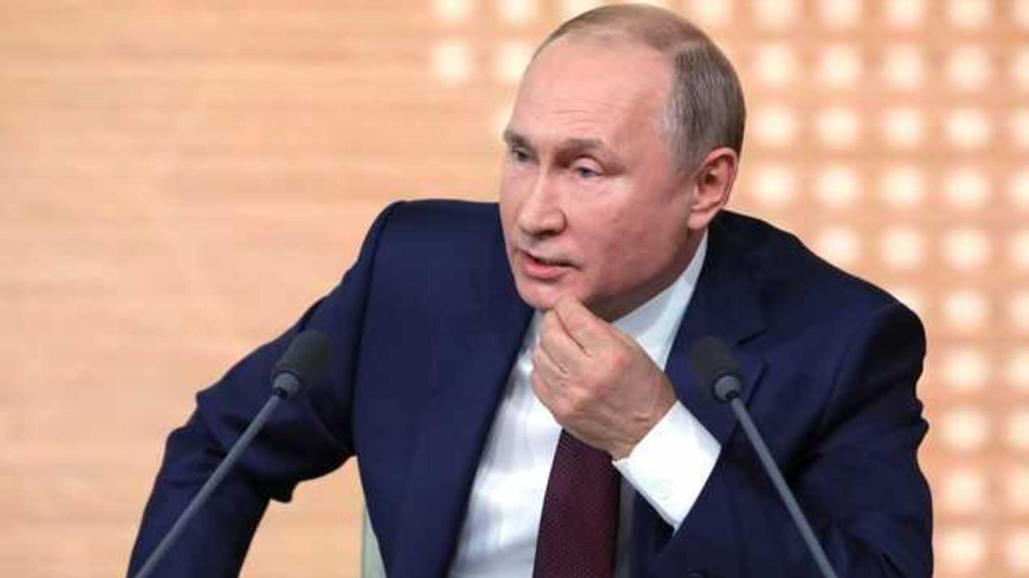 «Все русские»: Путин внесет в Конституцию защиту зарубежных «соотечественников» и «правду» о Второй мировой