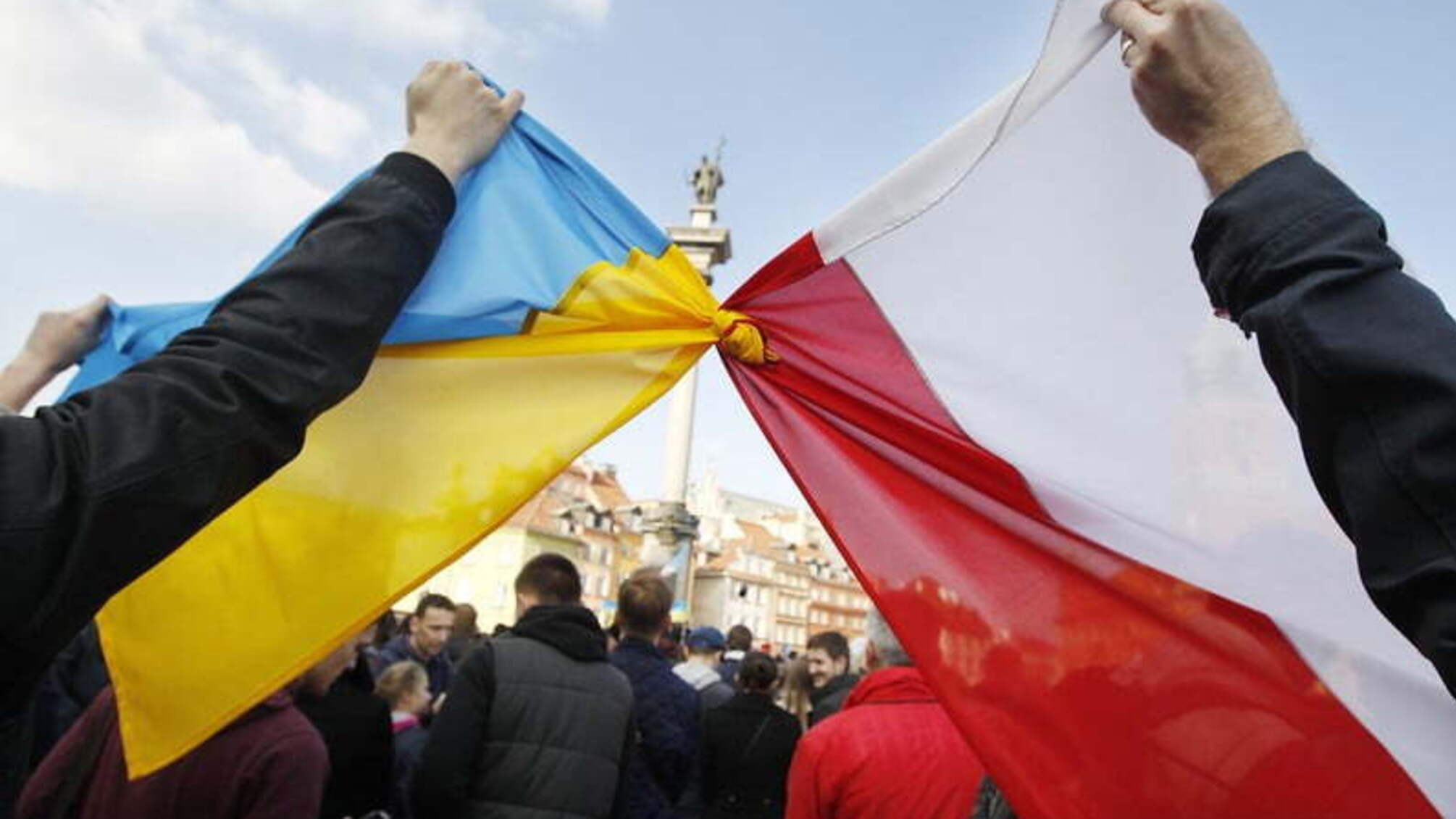 Пів мільйона дозволів: у Польщі працює рекордна кількість українців