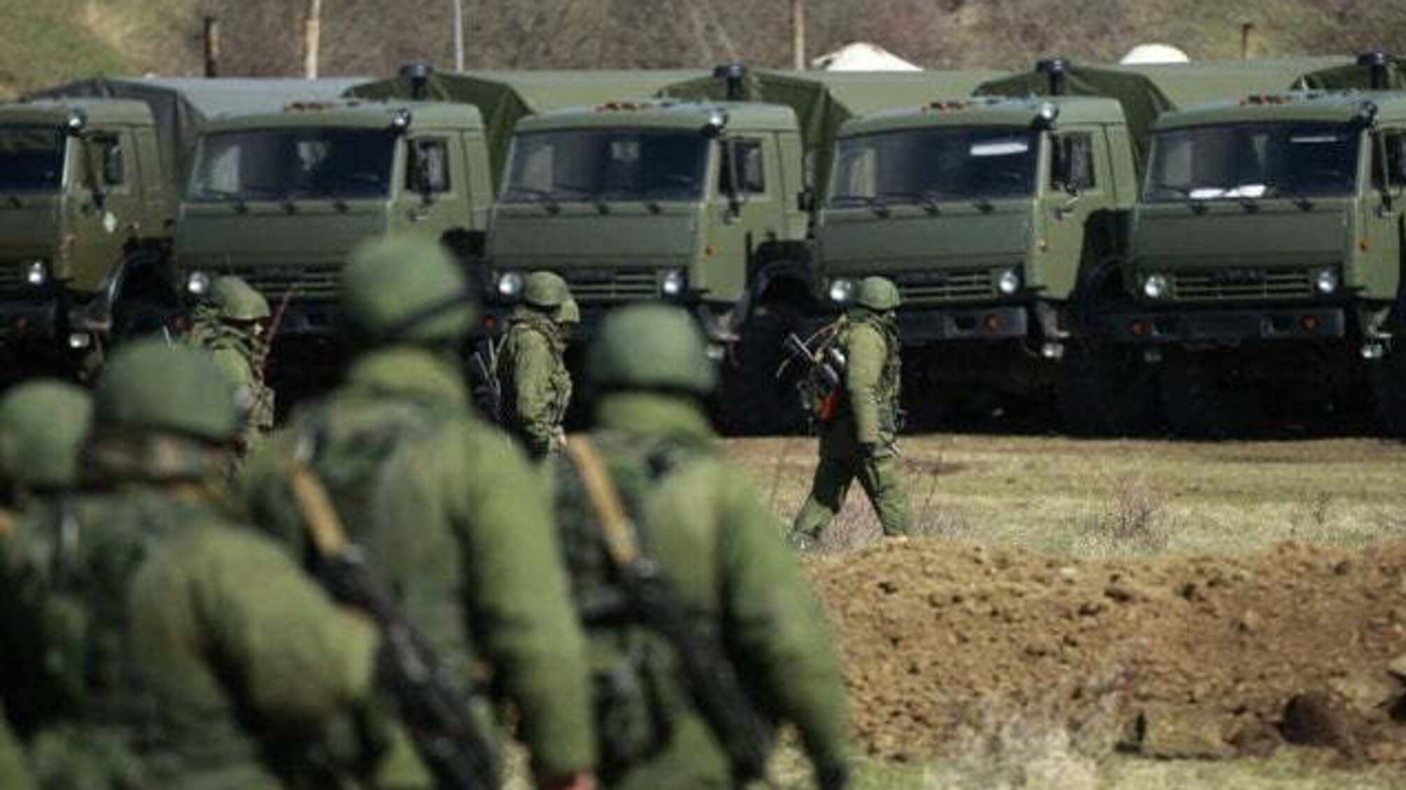 Дві потужні групи російських військ готові до вторгнення - Адмірал Кабаненко