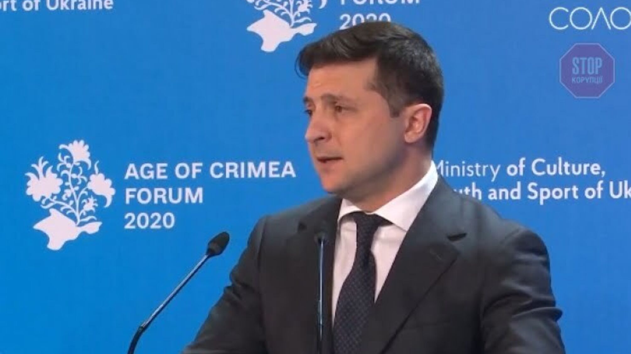 Зеленський запевнив, що над Кримом знову буде український прапор