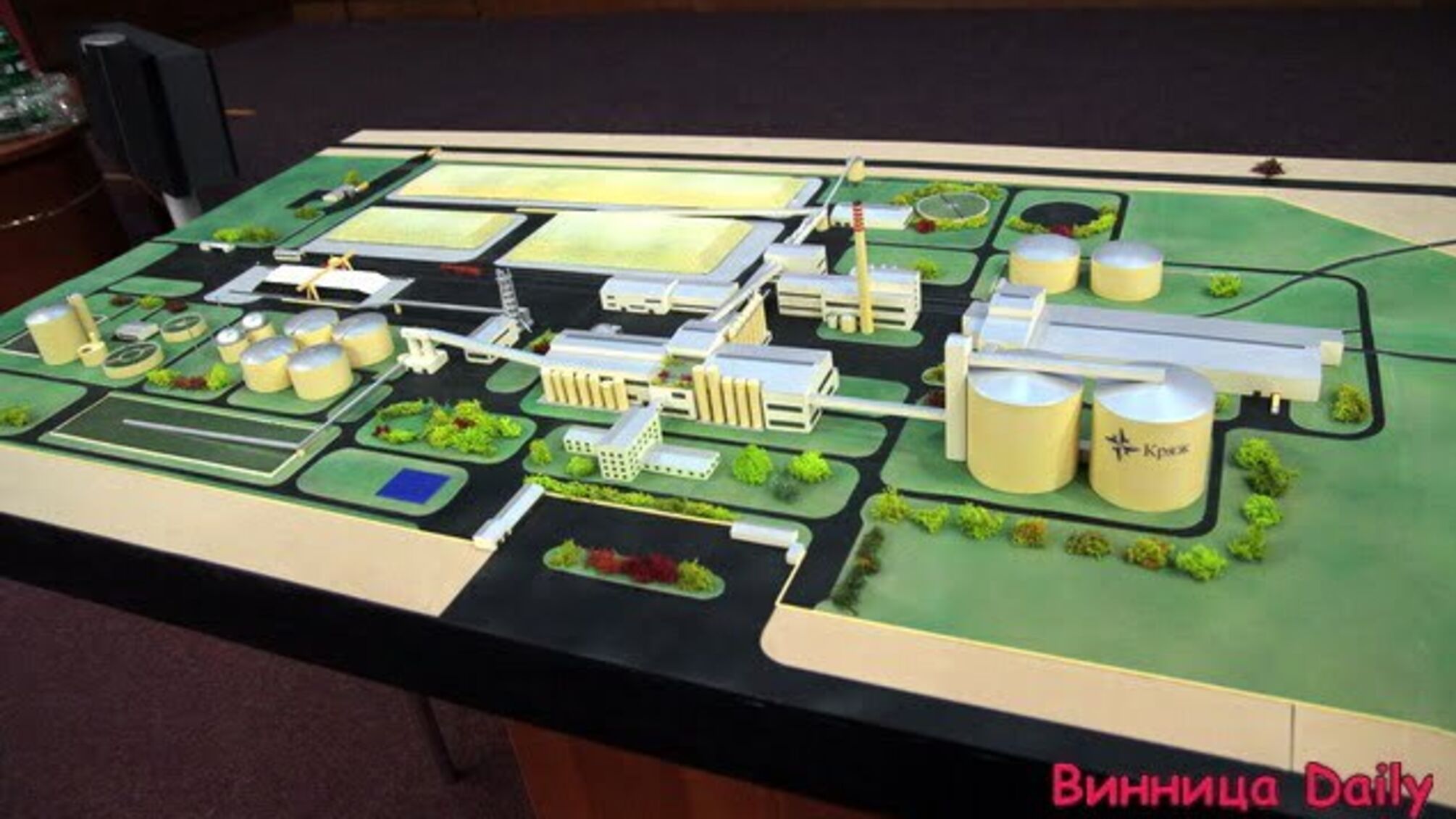 Банк «Киевская Русь» отбирает у экс-губернатора Винниччины Мовчана 3 сахзавода