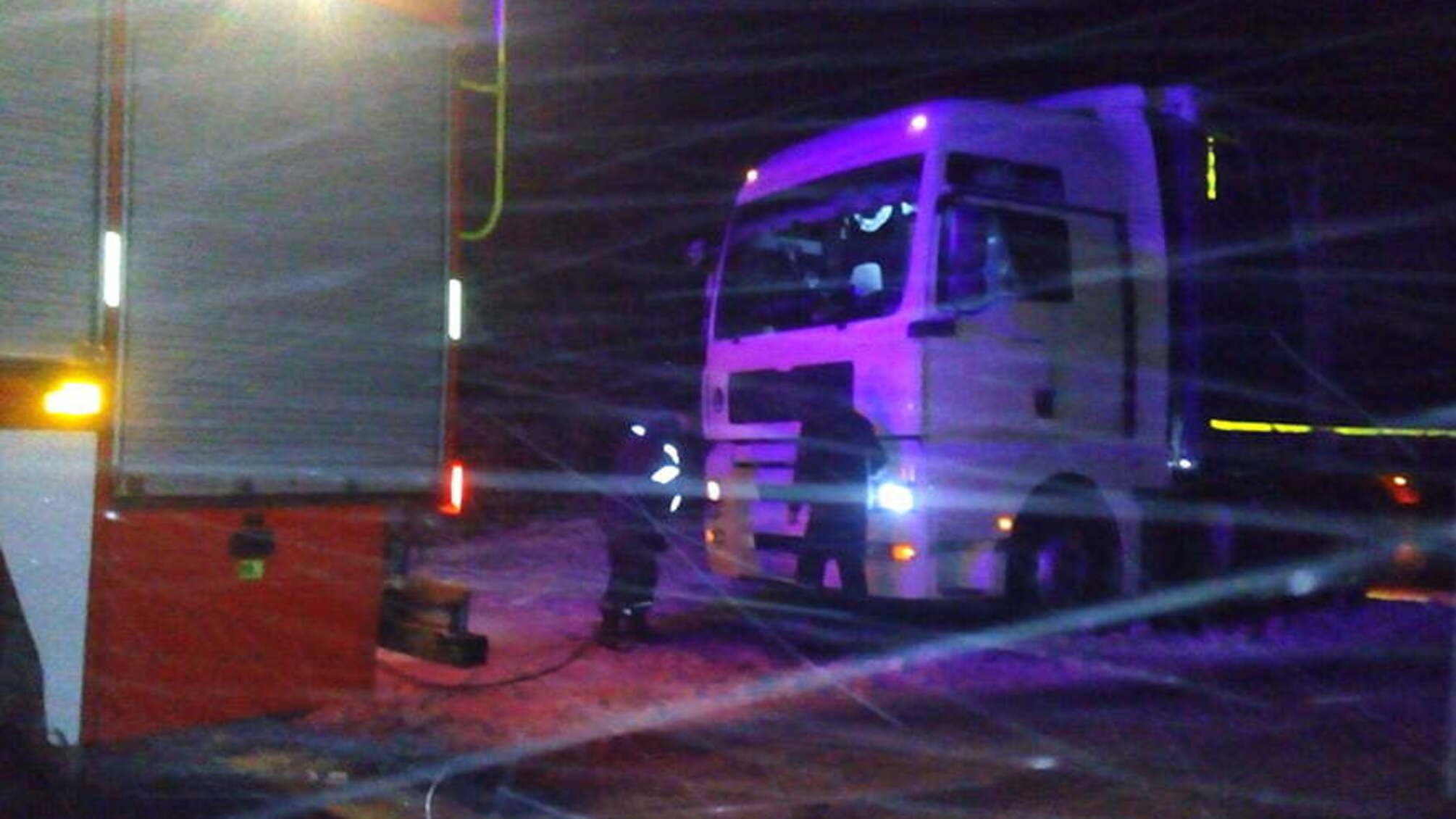 Полтавська область: рятувальники відбуксирували 2 вантажівки (ВІДЕО)