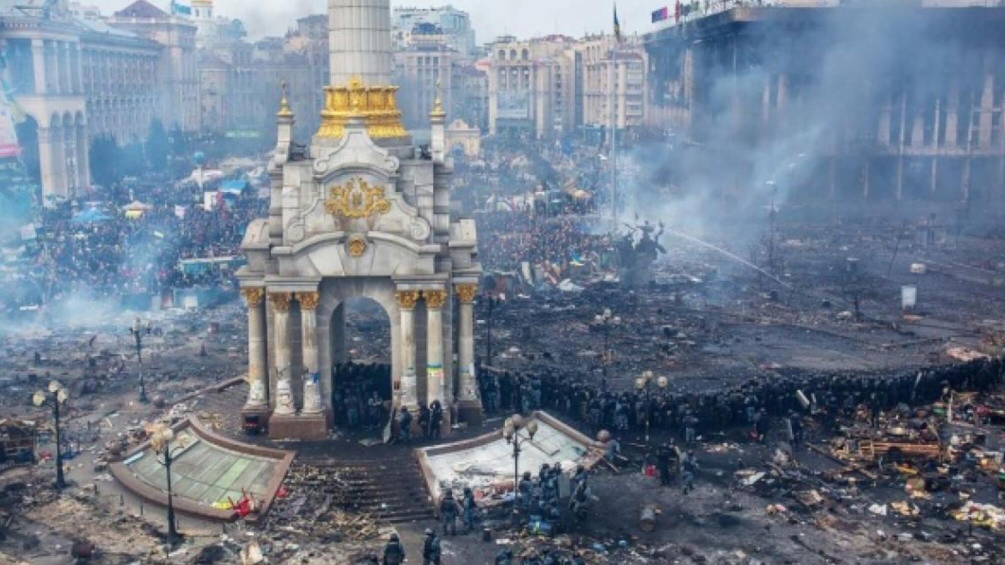 «Ніяких перемовин з убивцями», - Сенцов про річницю Революції Гідності