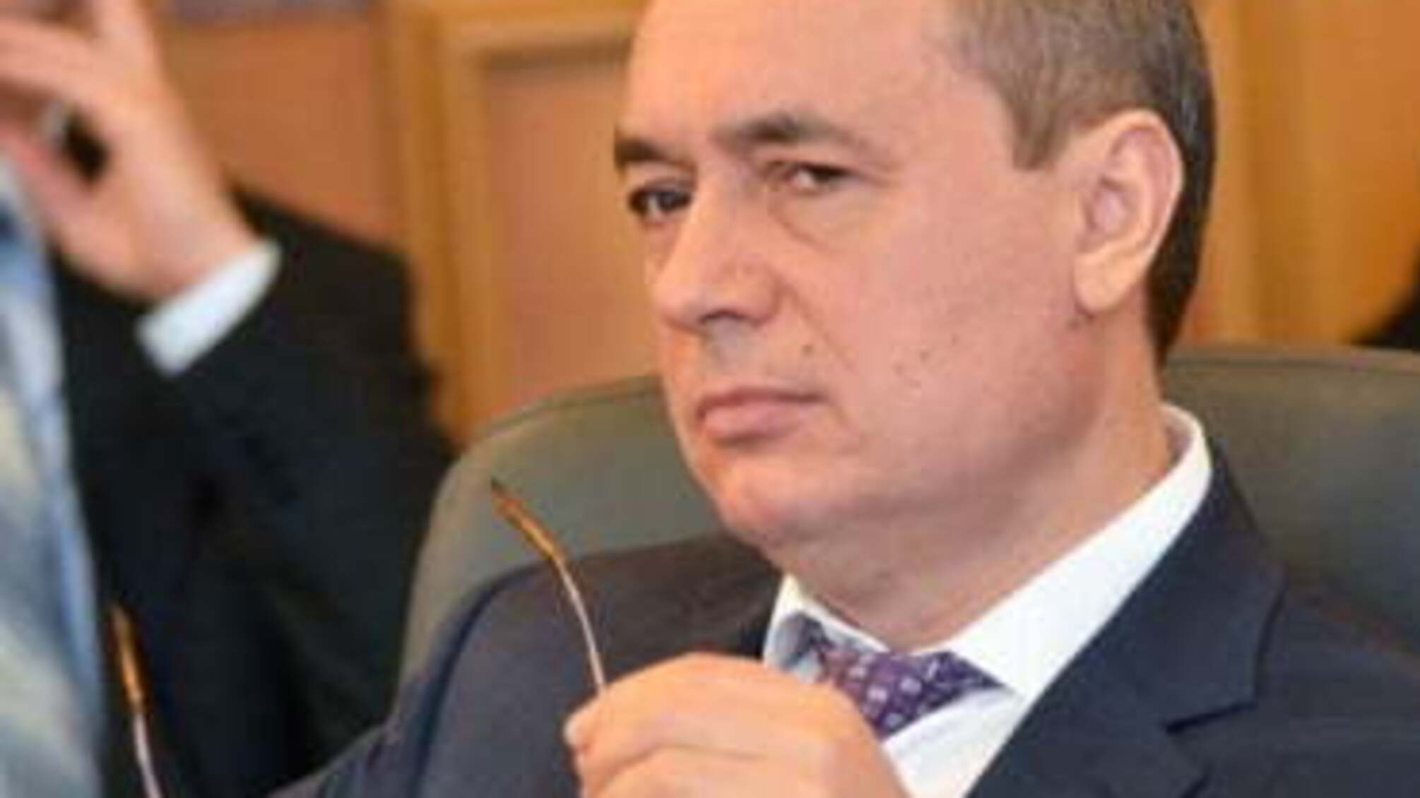 Мартыненко начал шантажировать свой собственный комитет
