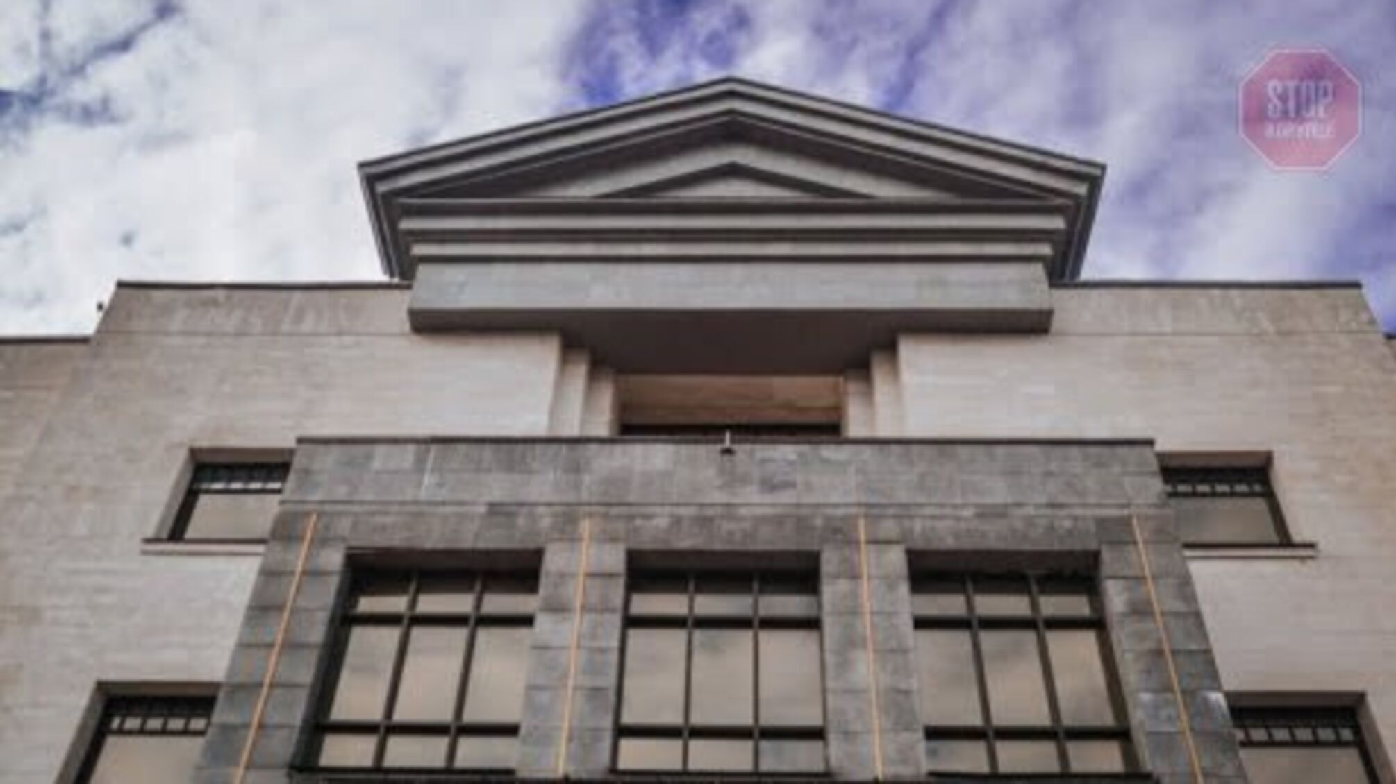 Посадовець хотів підкупити главу Держрезерву